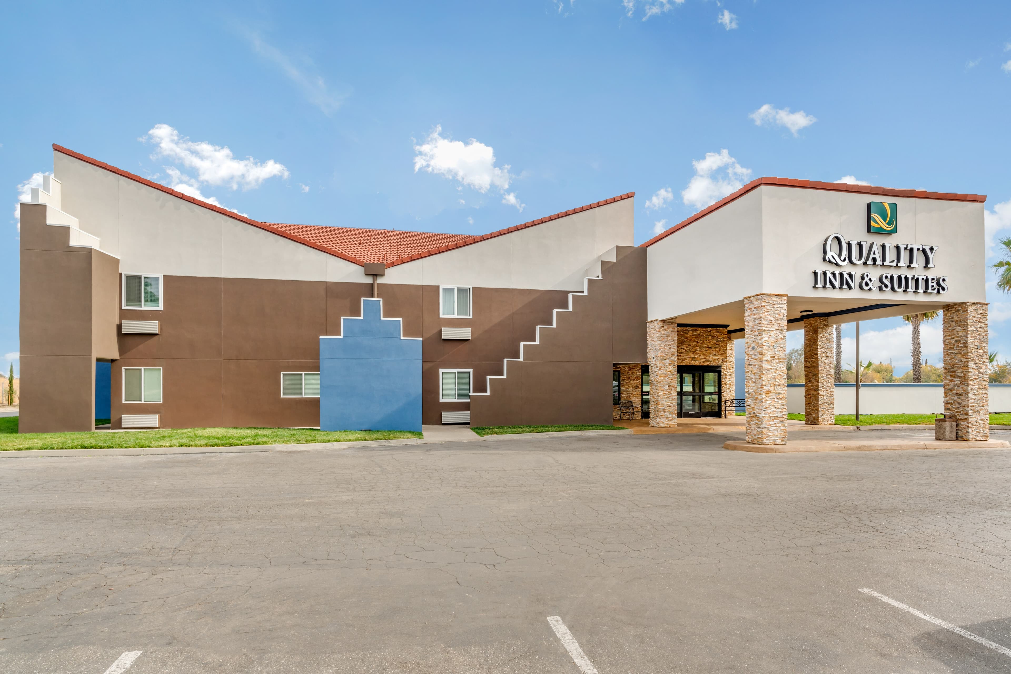 Quality Inn & Suites Vacaville - Image 1
