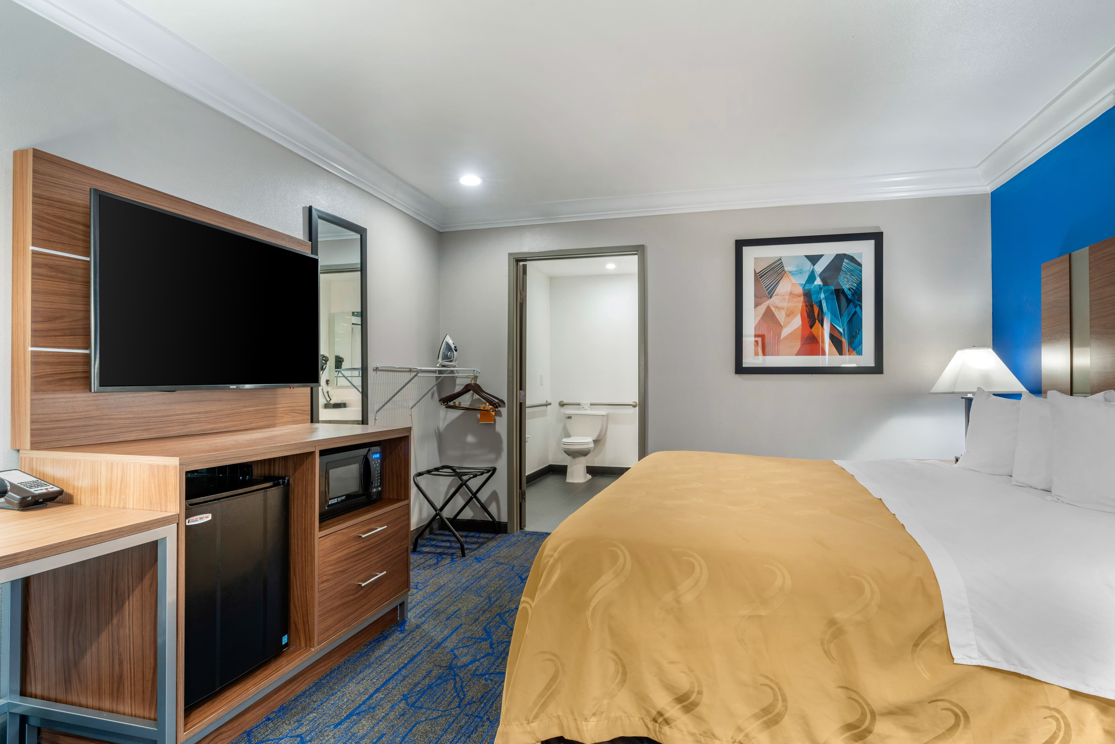Quality Inn & Suites Vacaville - Image 5