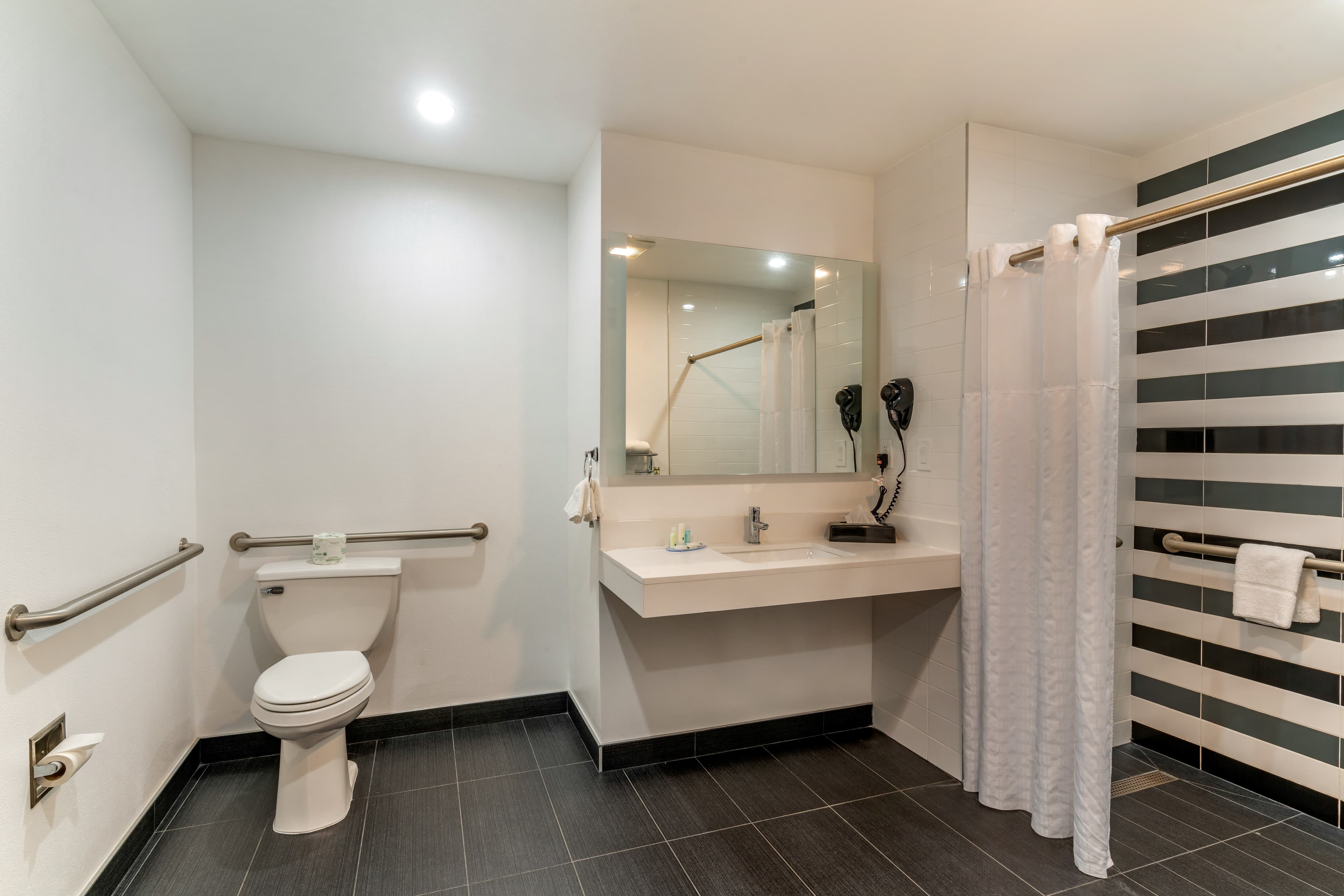 Quality Inn & Suites Vacaville — 6