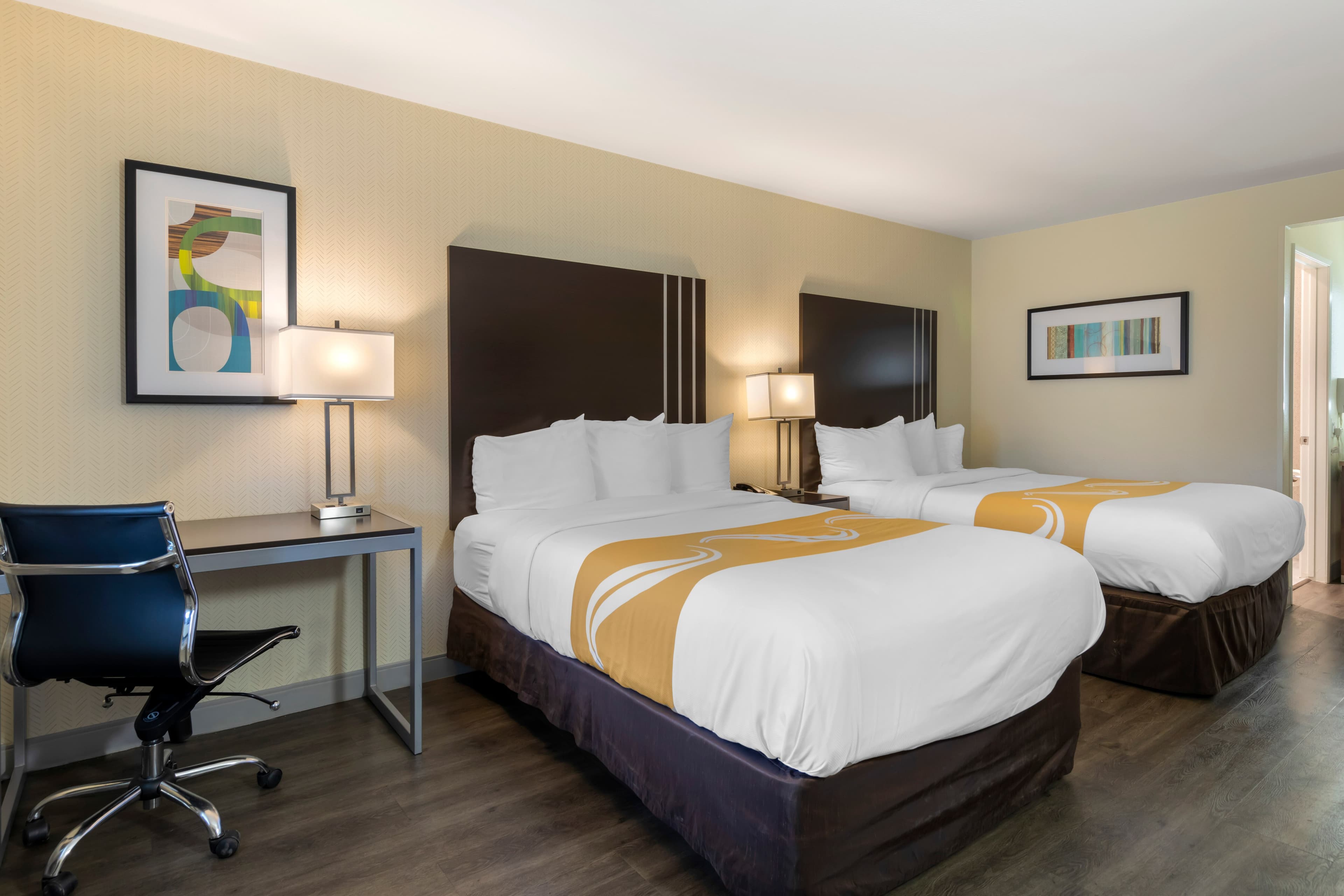 Quality Inn & Suites Camarillo-Oxnard - Image 2