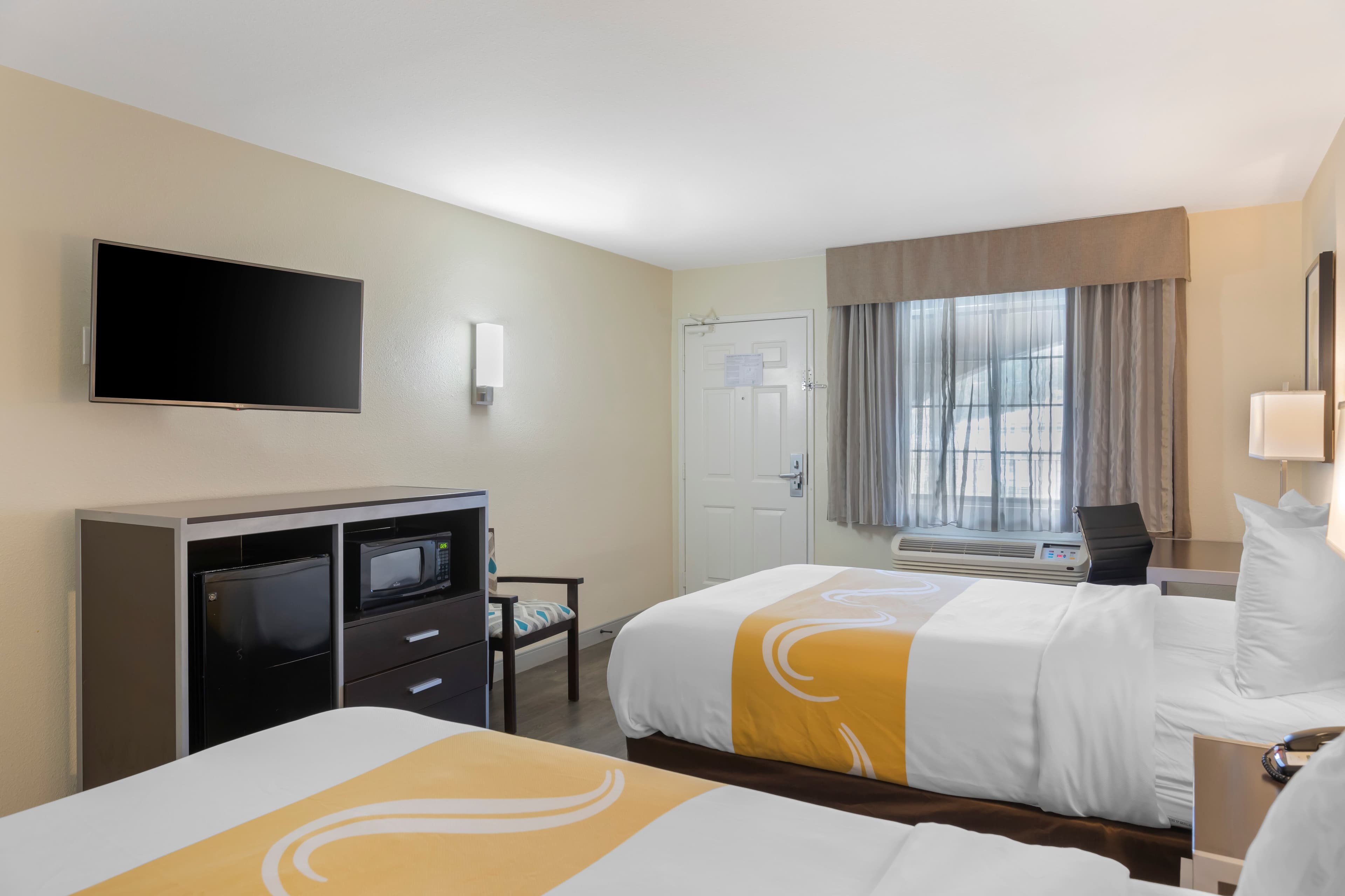 Quality Inn & Suites Camarillo-Oxnard - Image 4