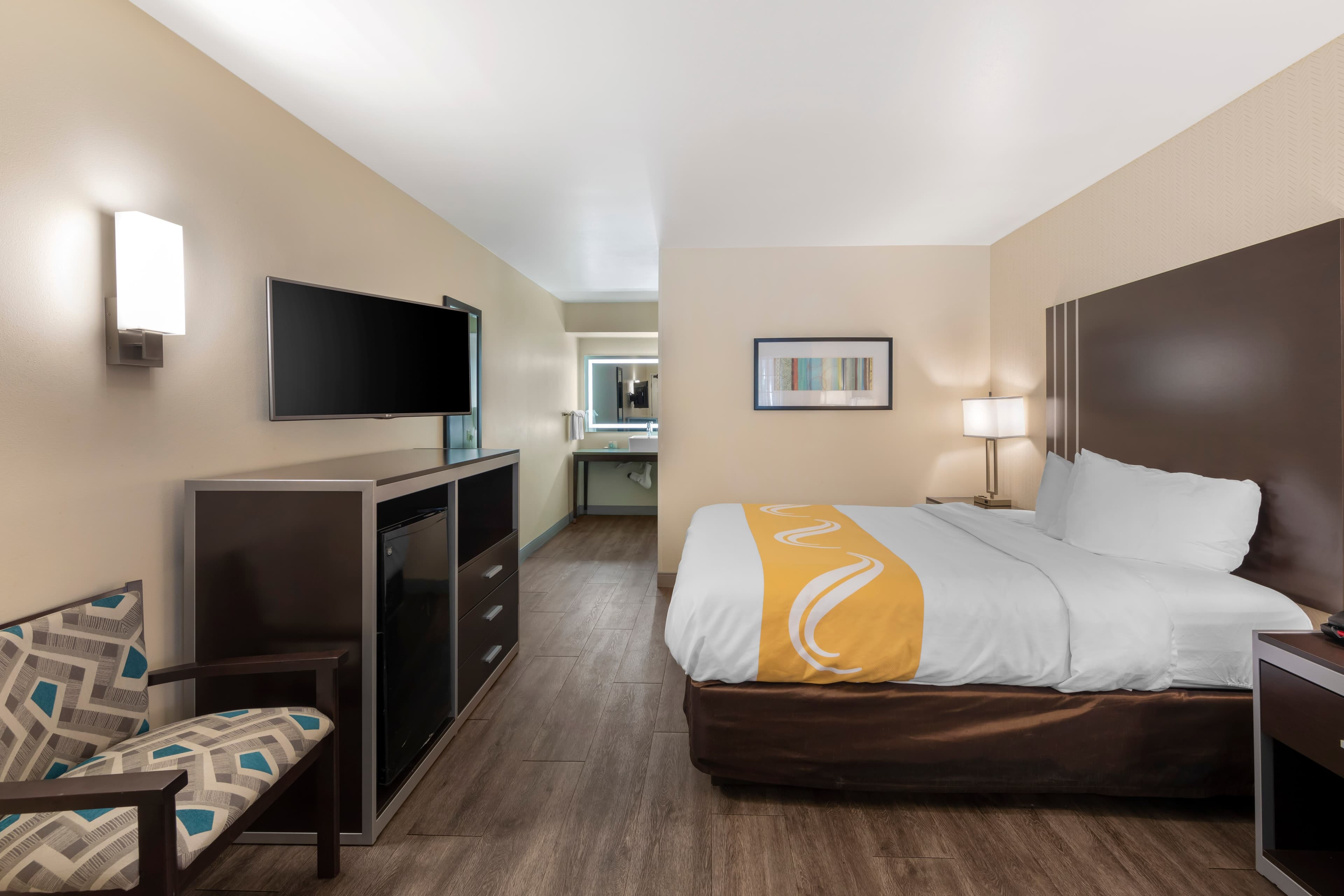 Quality Inn & Suites Camarillo-Oxnard — 6