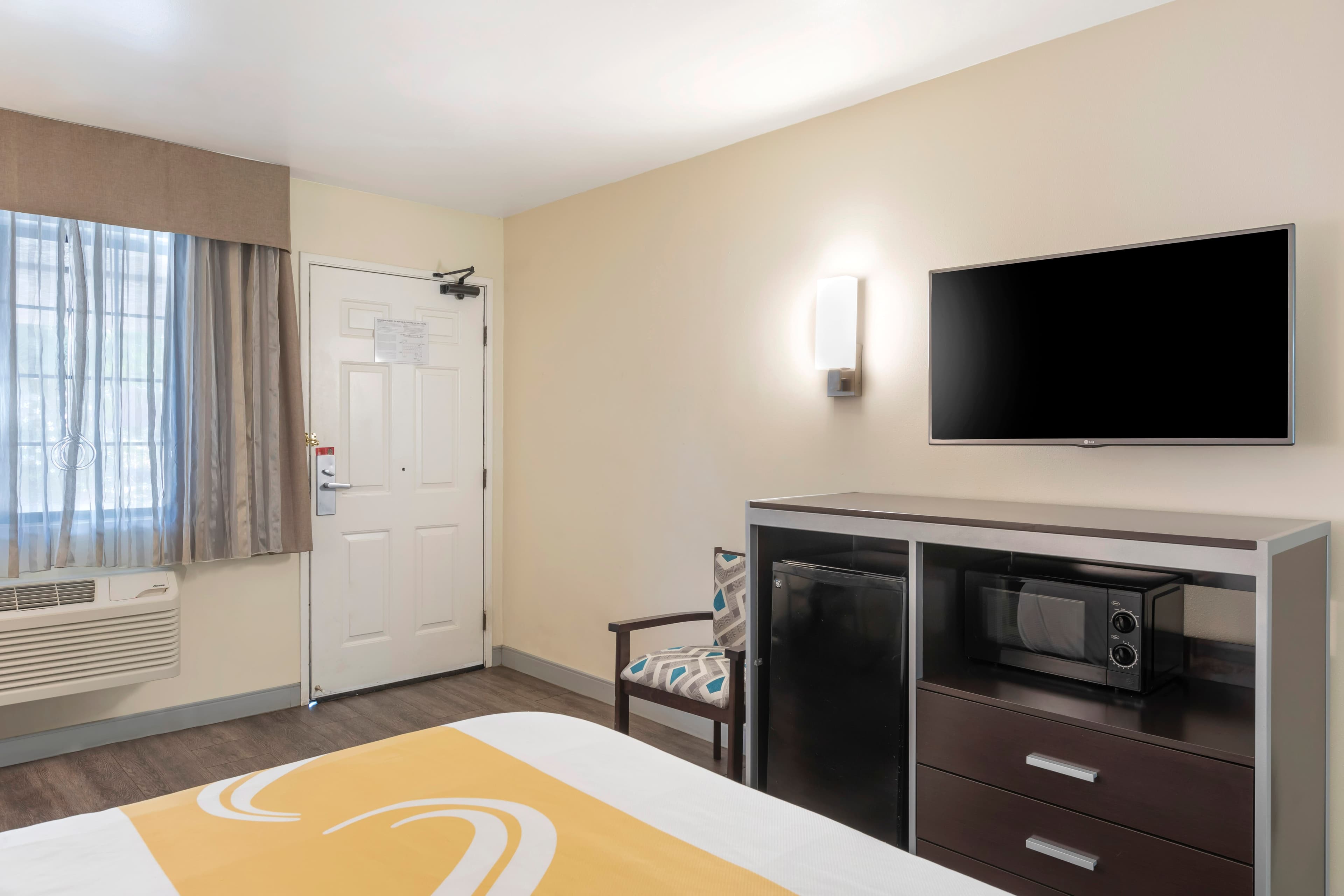 Quality Inn & Suites Camarillo-Oxnard — 9