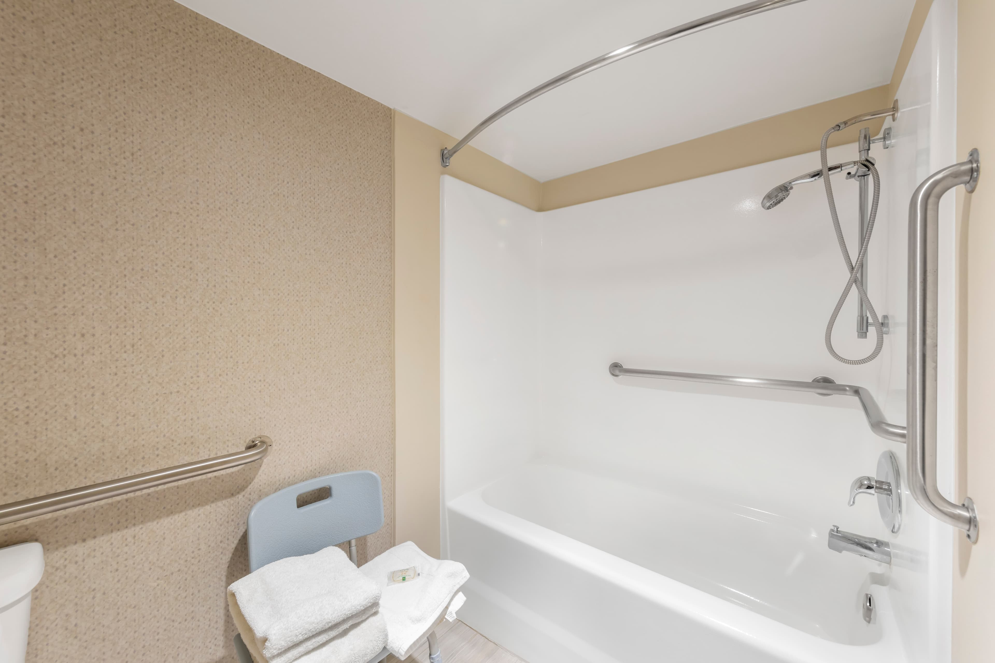 Quality Inn & Suites Camarillo-Oxnard — 21