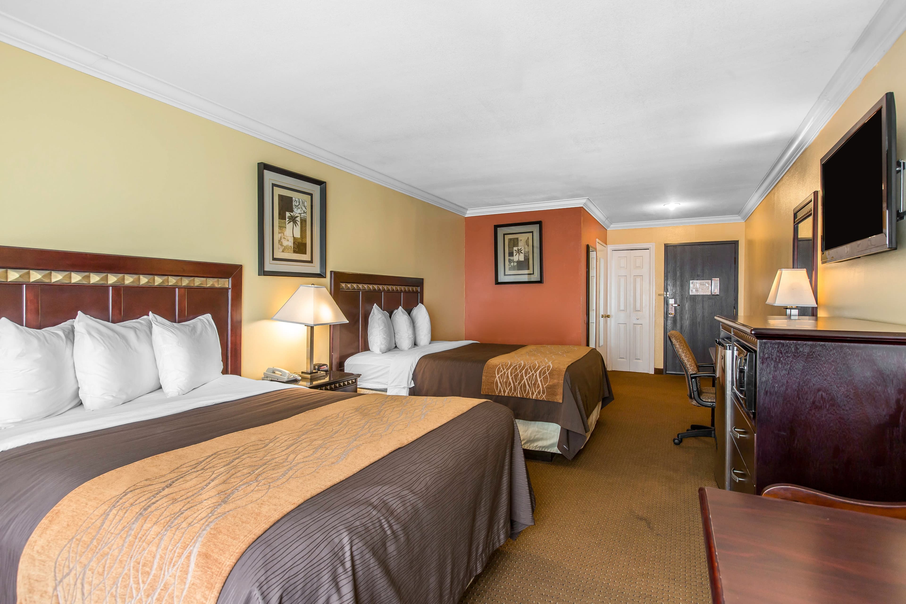 Quality Inn & Suites Bell Gardens-Los Angeles — 31