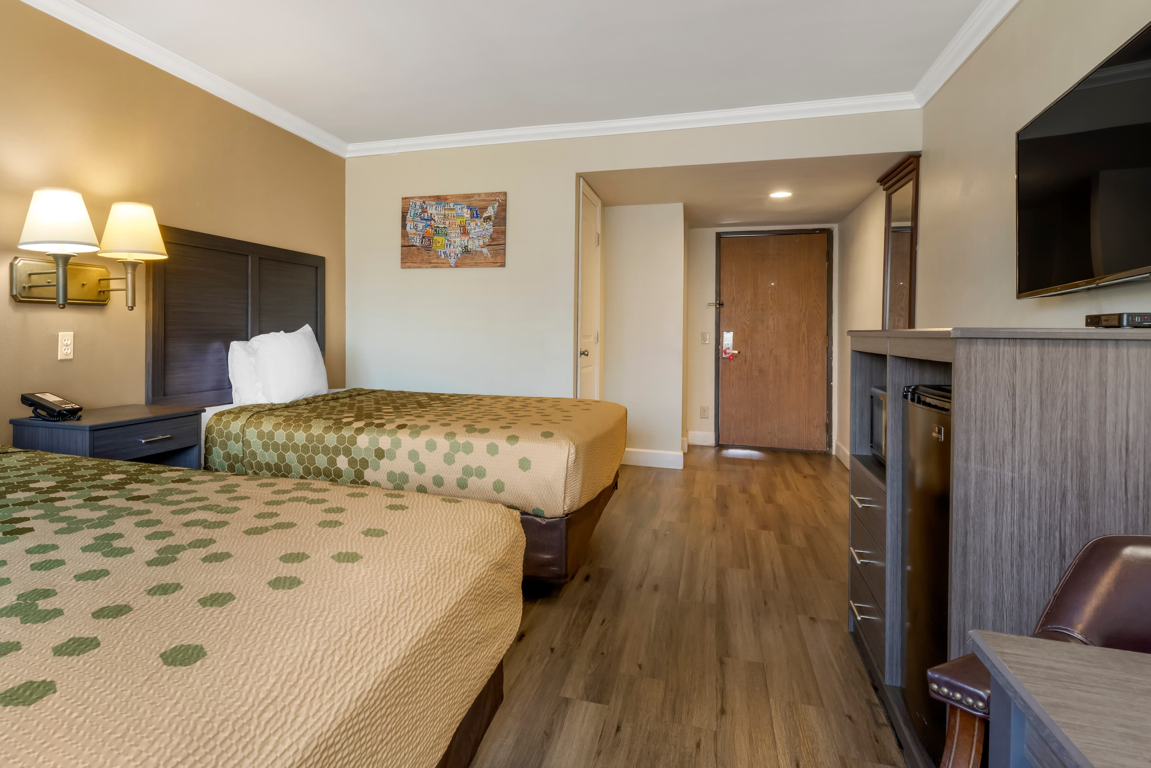 Econo Lodge Moreno Valley — 37