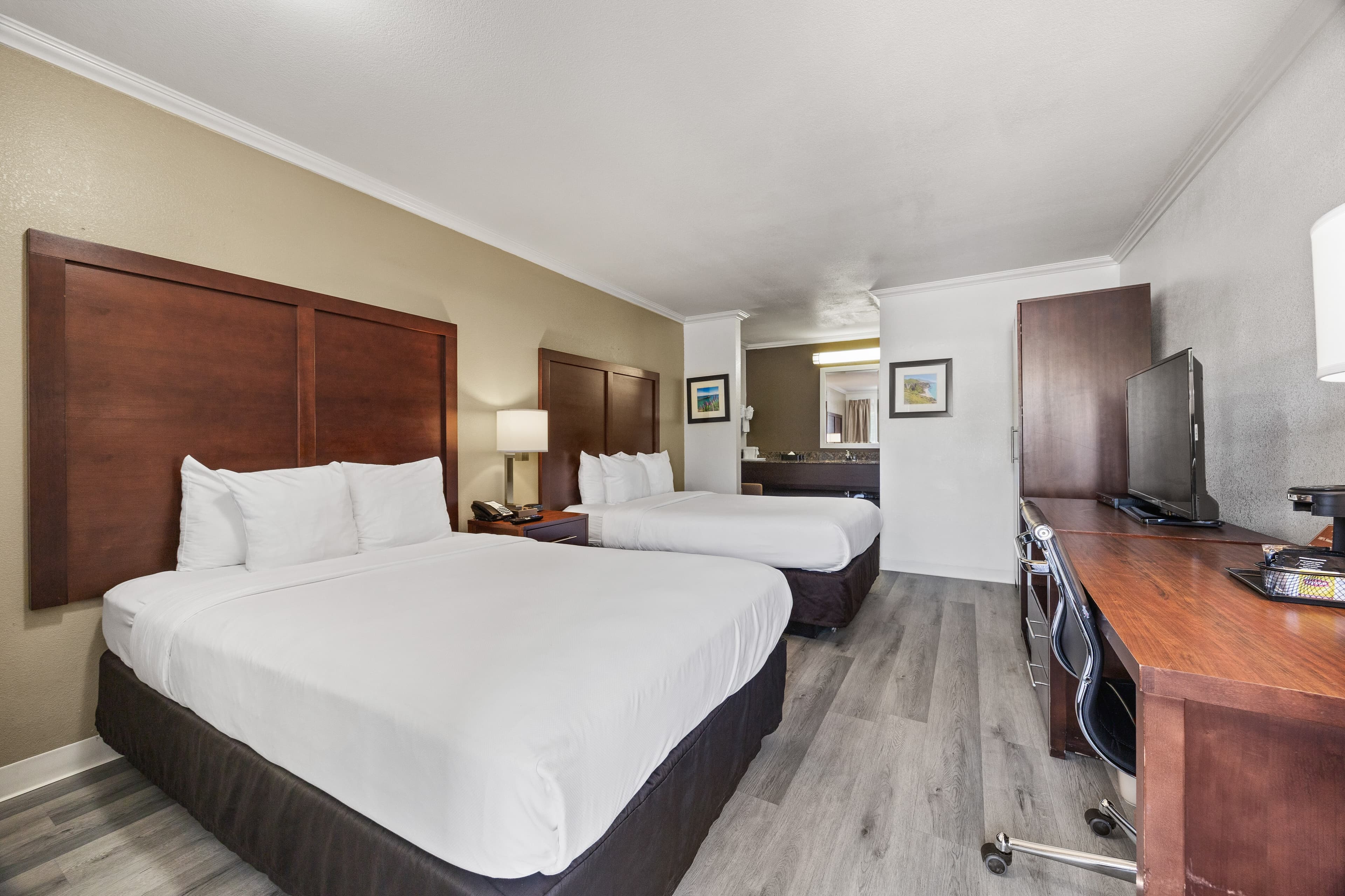 Comfort Inn Santa Cruz North - Image 2