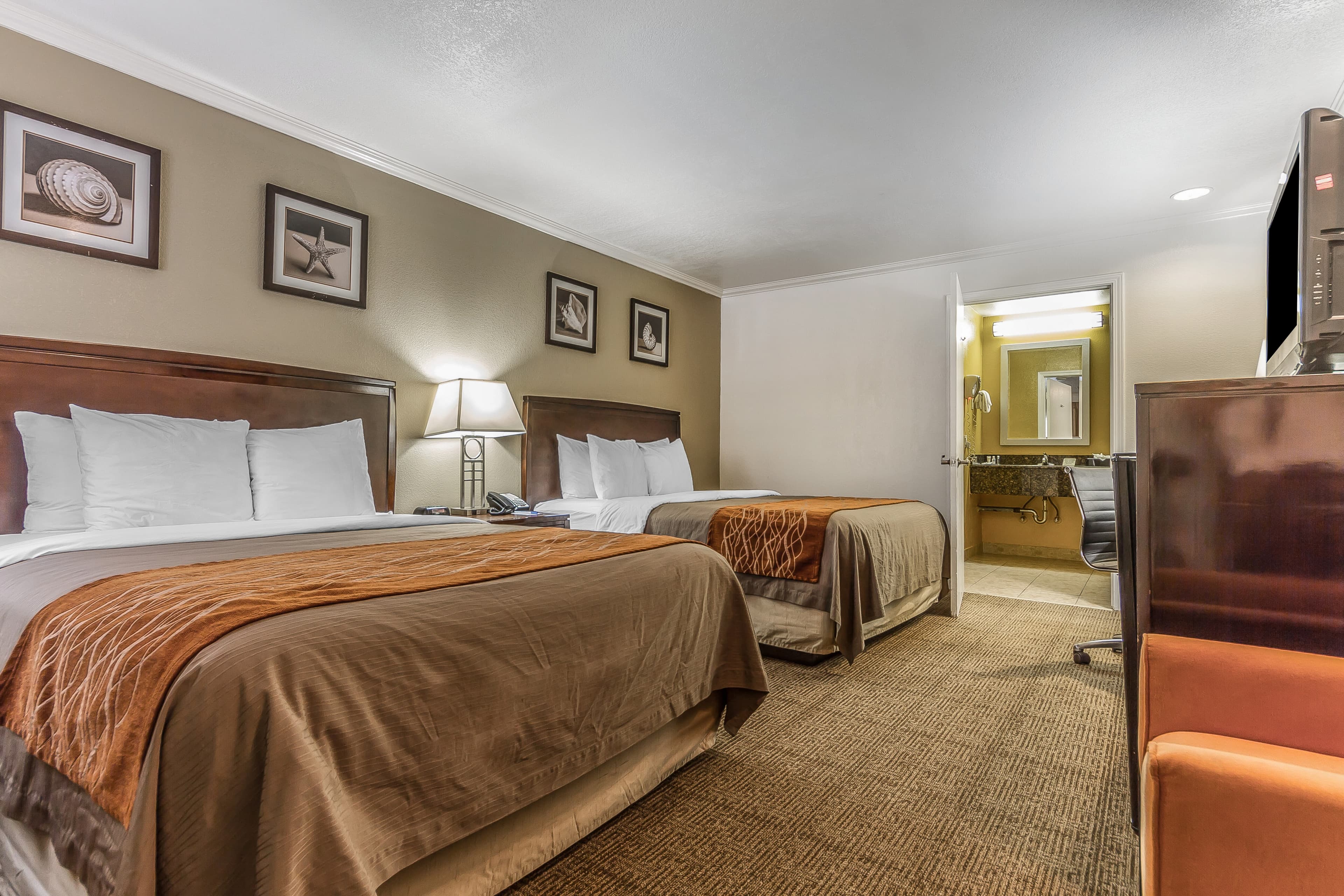 Comfort Inn Santa Cruz North - Image 5