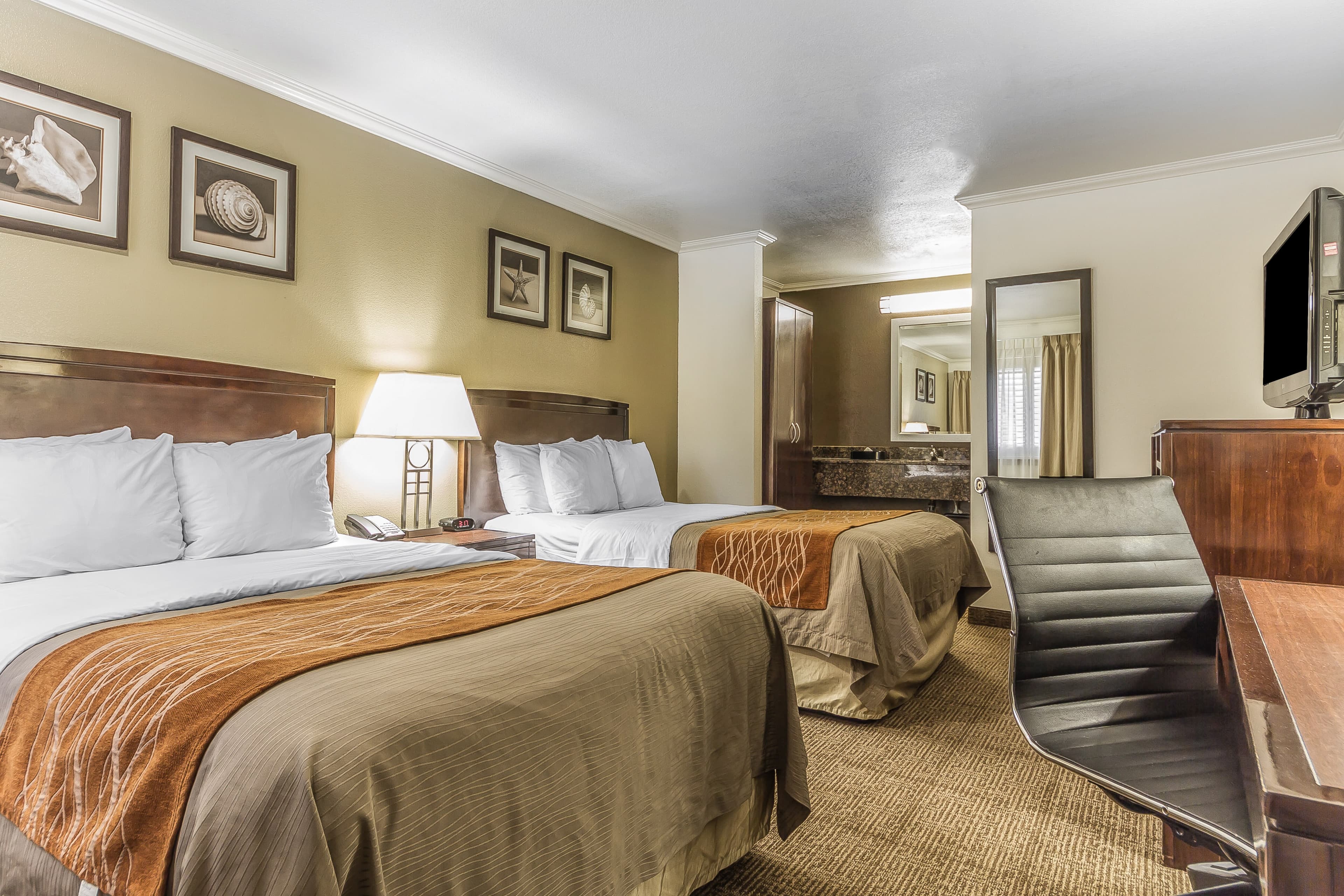 Comfort Inn Santa Cruz North — 8