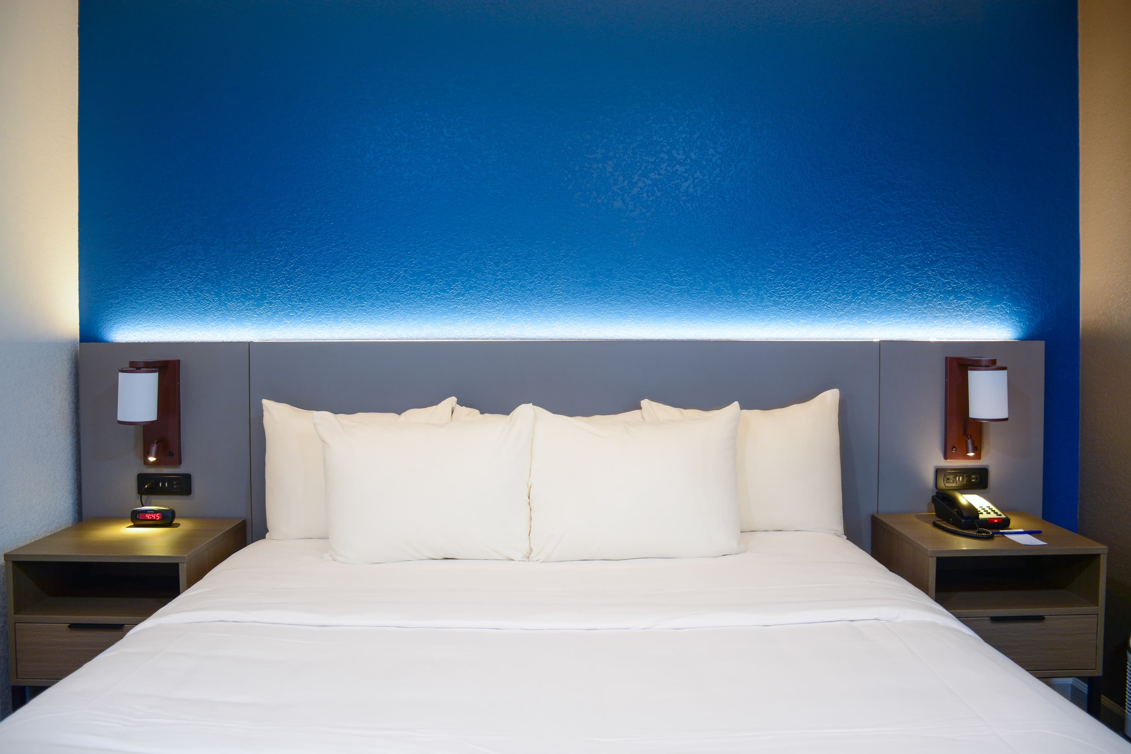 Comfort Inn & Suites Moreno Valley Near March Air Reserve Base - Image 3