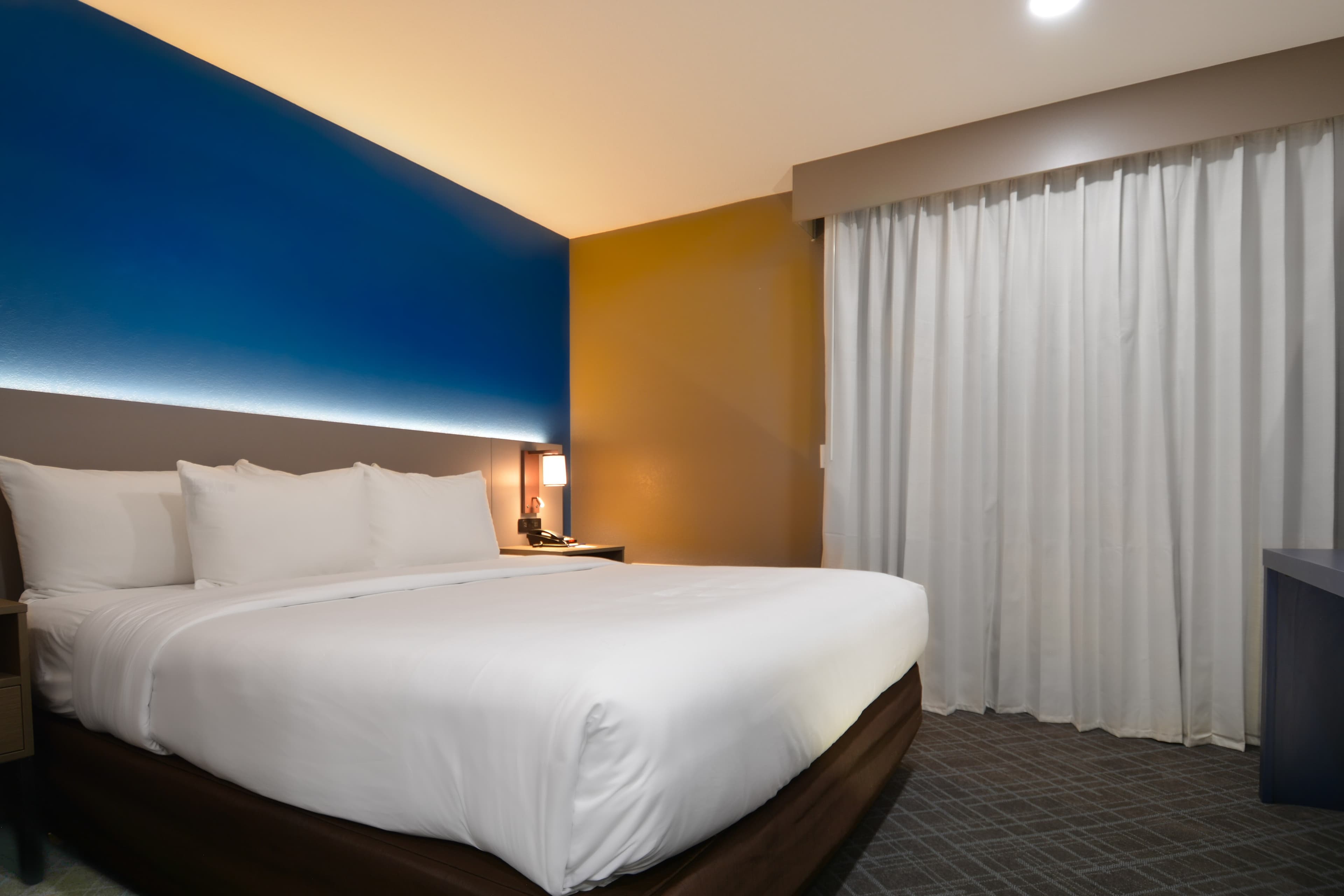 Comfort Inn & Suites Moreno Valley Near March Air Reserve Base - Image 4
