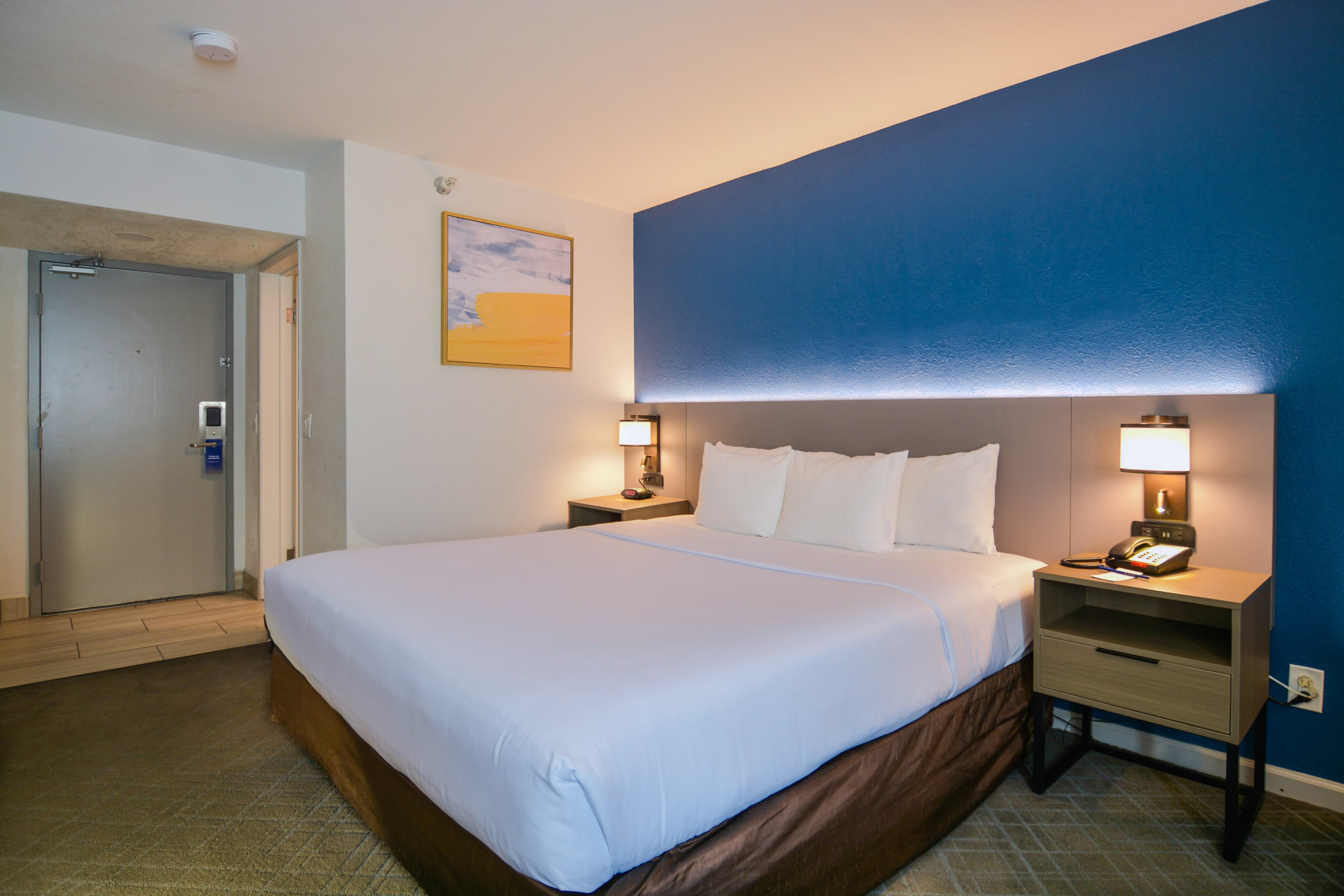 Comfort Inn & Suites Moreno Valley Near March Air Reserve Base — 7