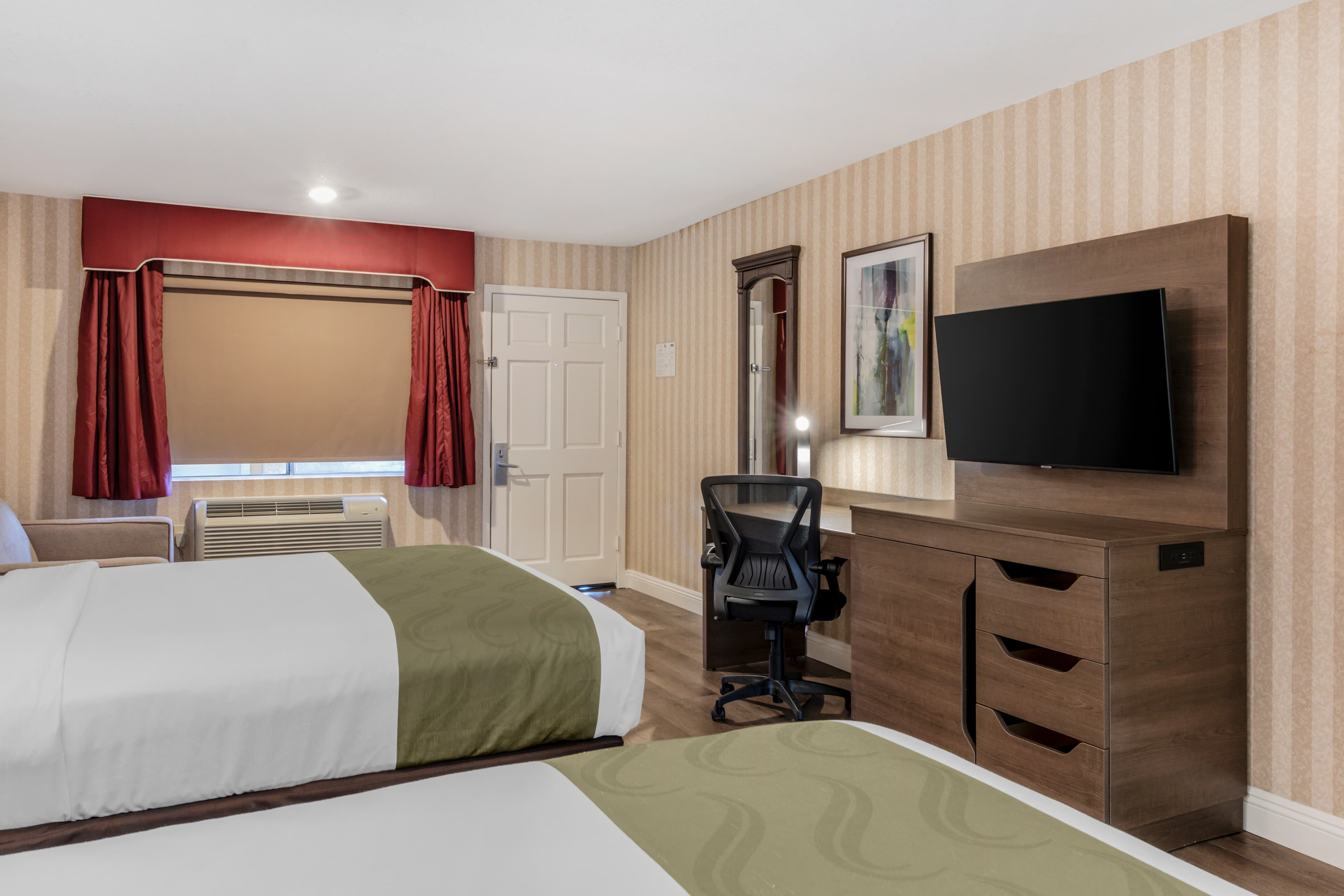 Quality Inn & Suites Anaheim Maingate — 16
