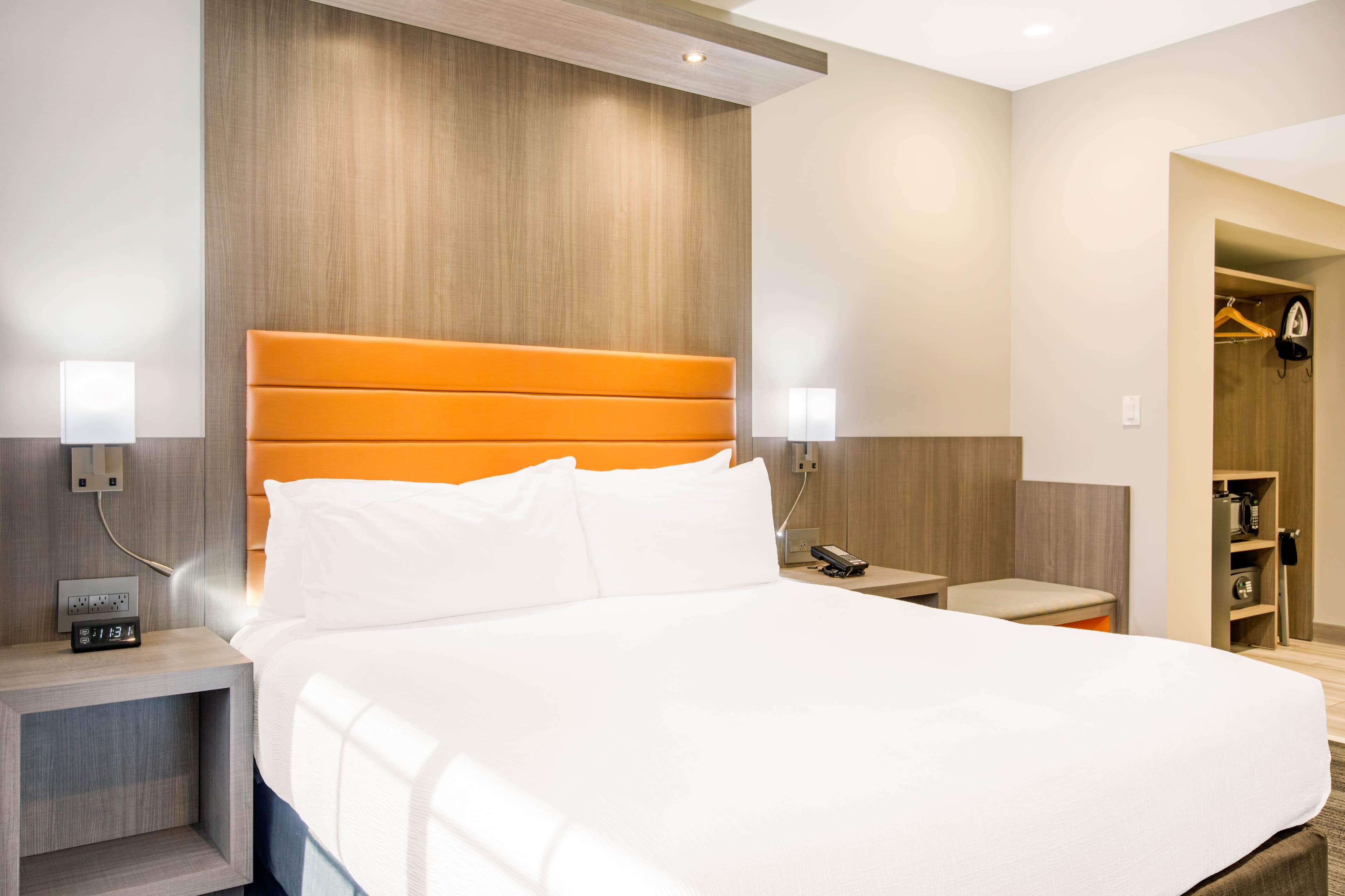 Rodeway Inn near Melrose Ave — 13