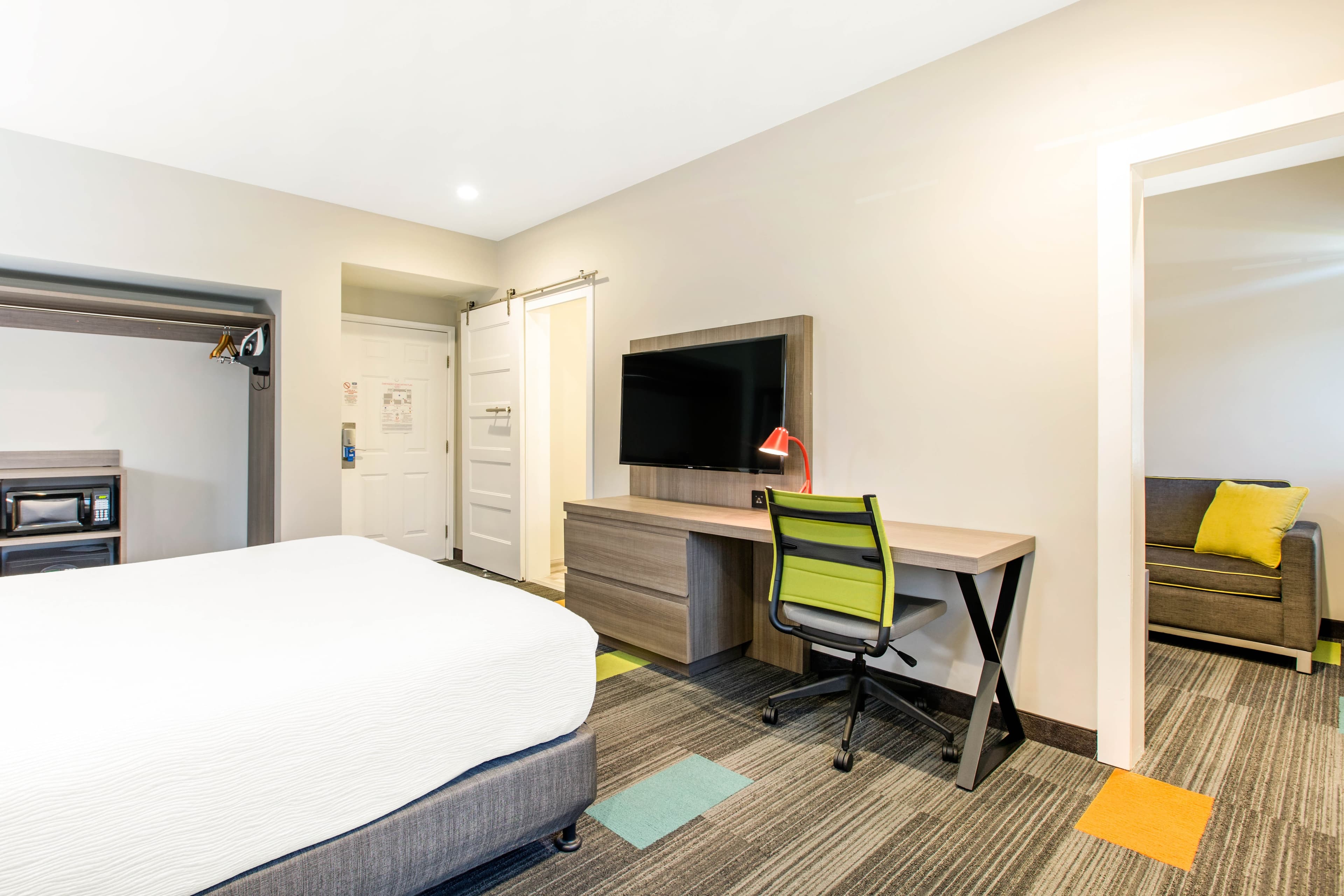 Rodeway Inn near Melrose Ave — 18