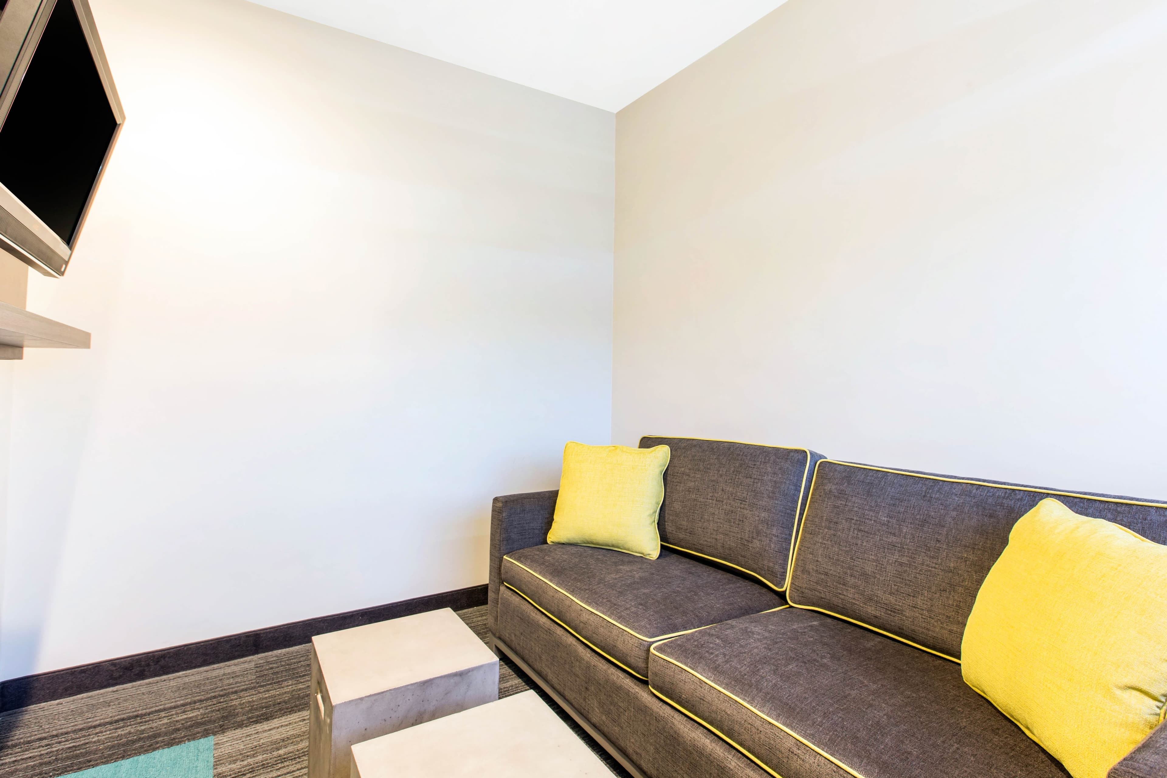 Rodeway Inn near Melrose Ave — 19