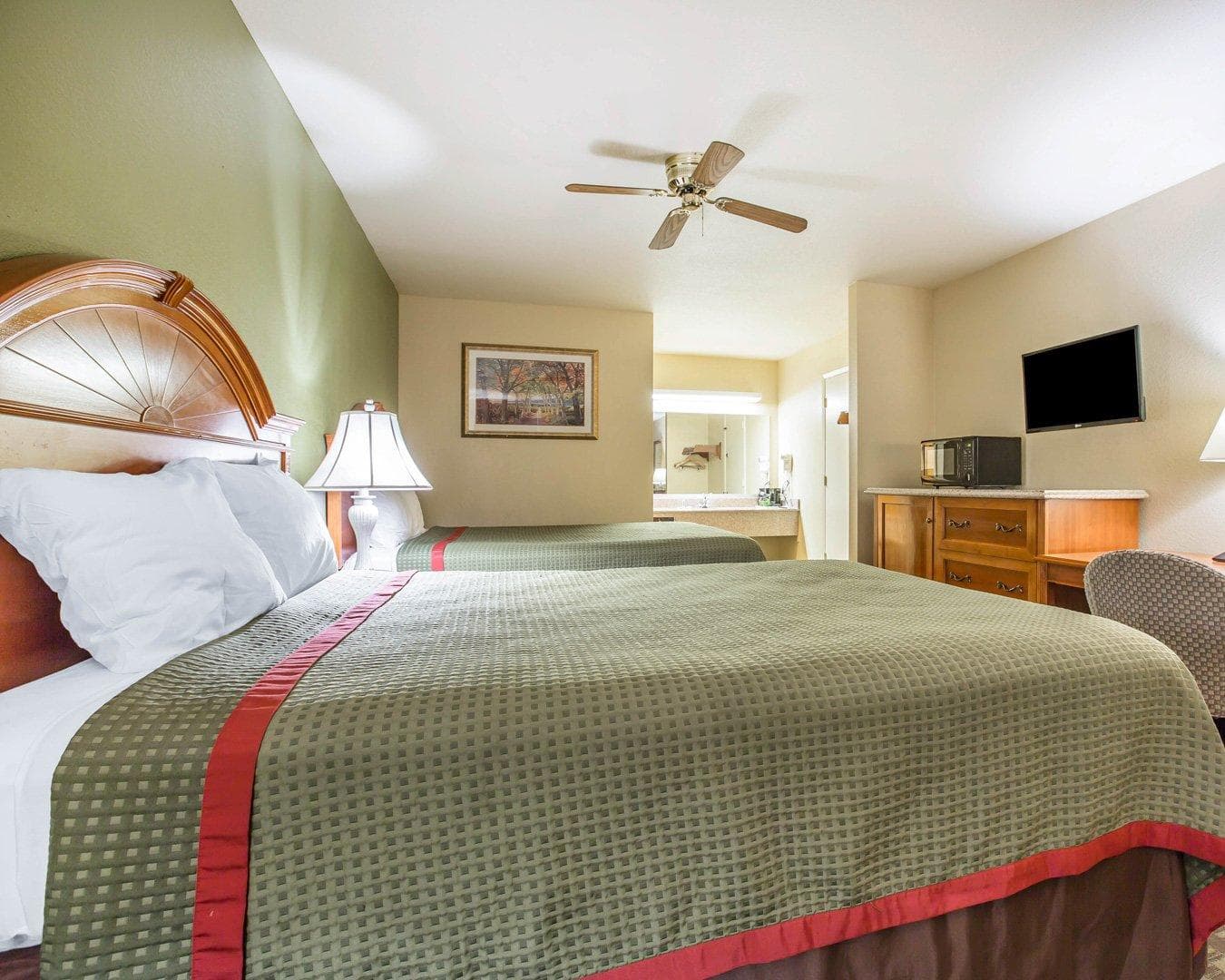 Rodeway Inn Delano — 18