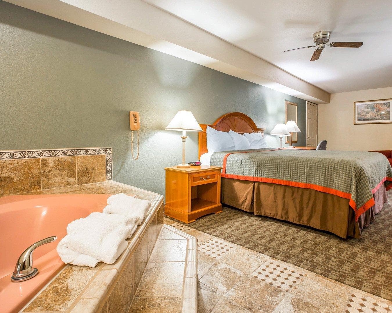 Rodeway Inn Delano — 24