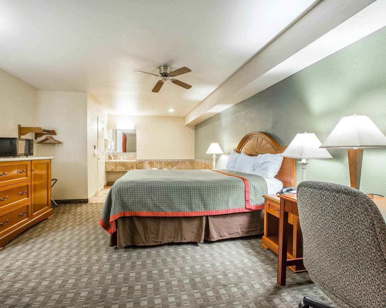 Rodeway Inn Delano — 25