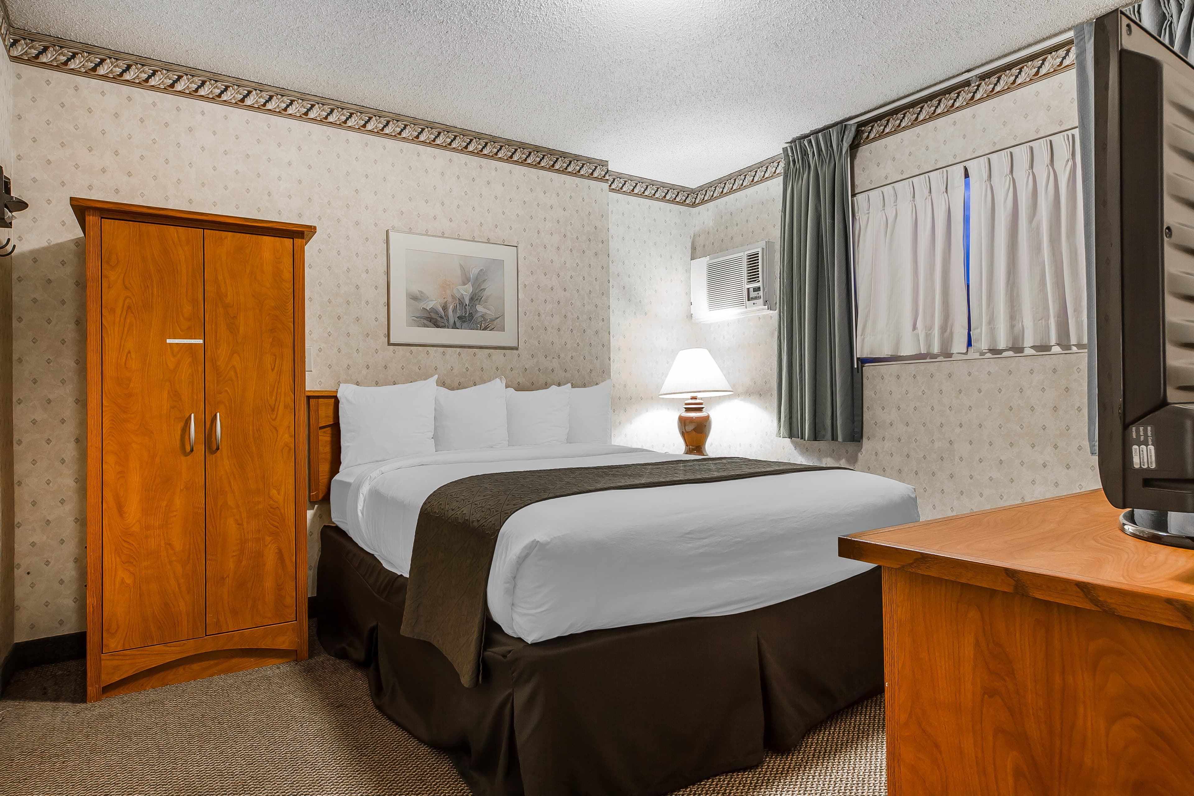 Quality Inn & Suites Silicon Valley — 8