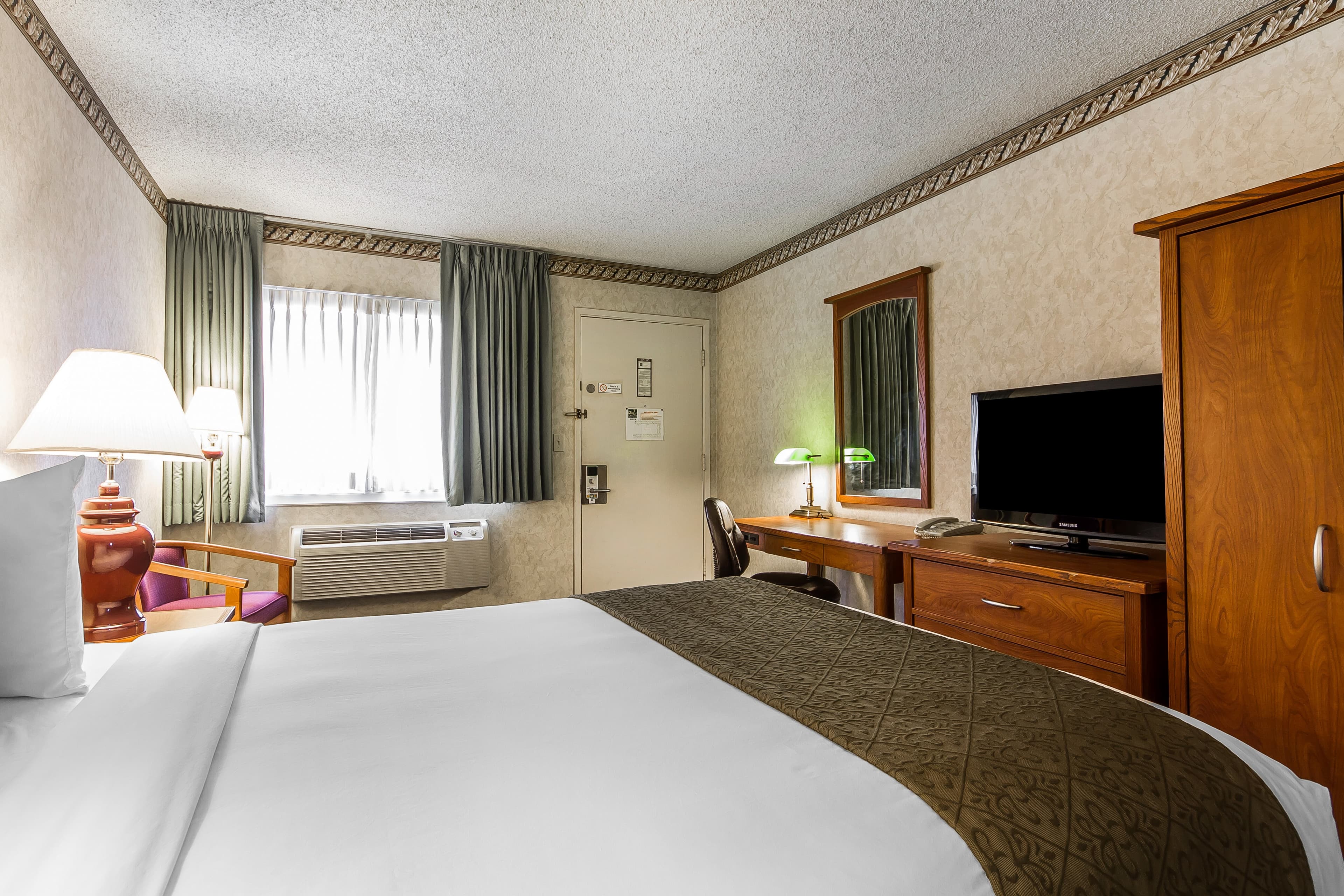 Quality Inn & Suites Silicon Valley — 15