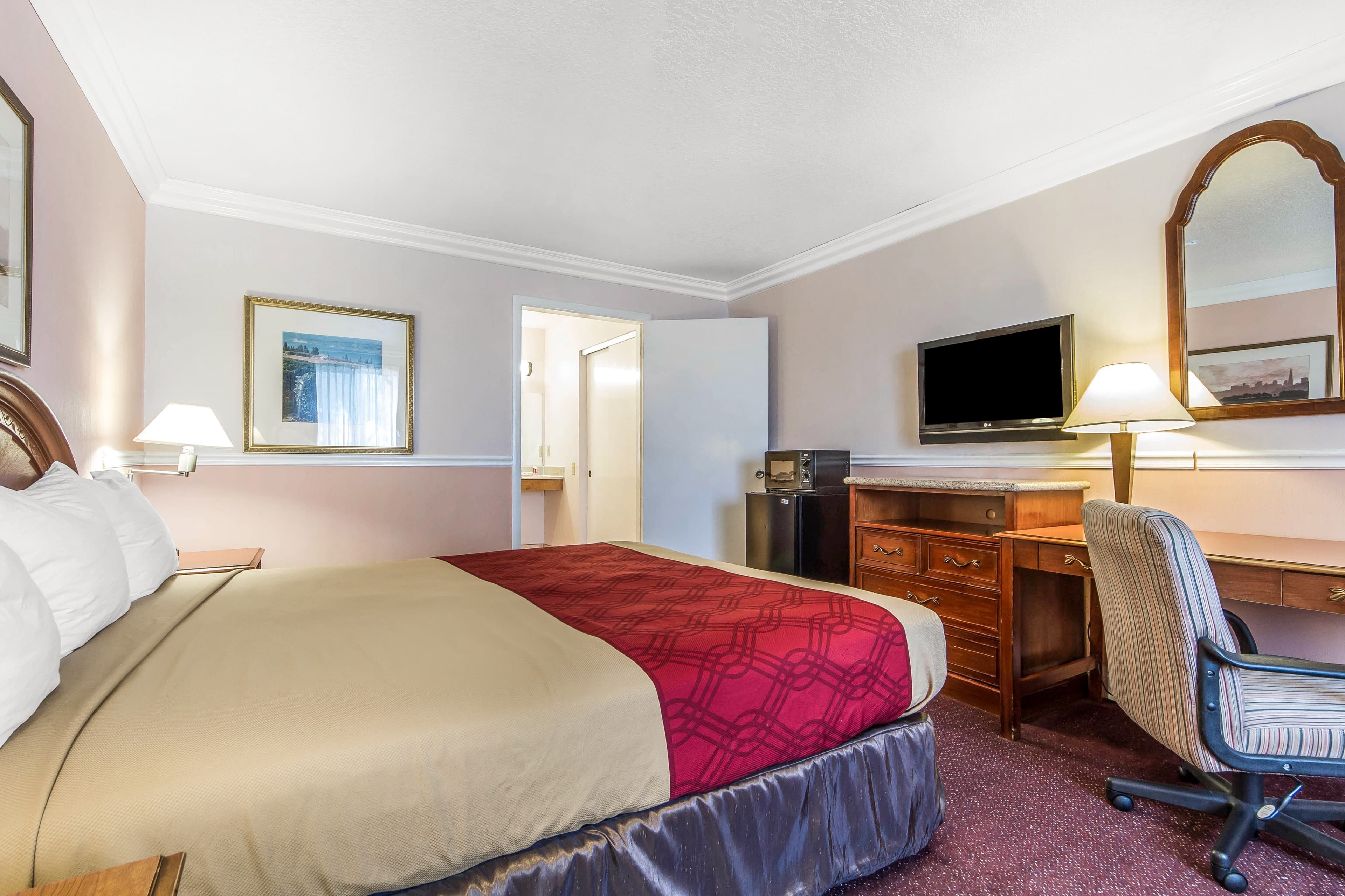 Econo Lodge Castro Valley I-580 - Image 4