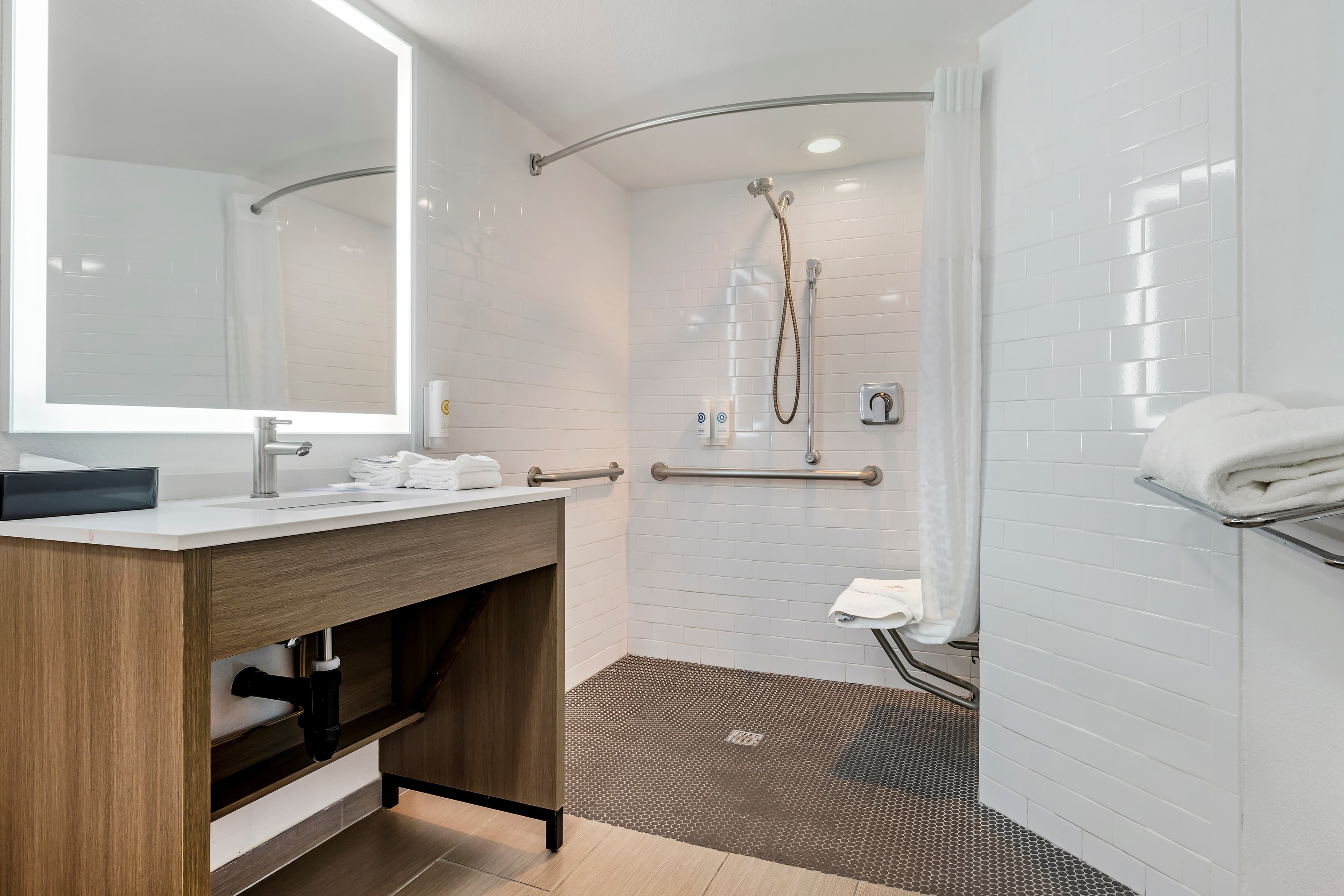 Comfort Inn Sea World Area — 11