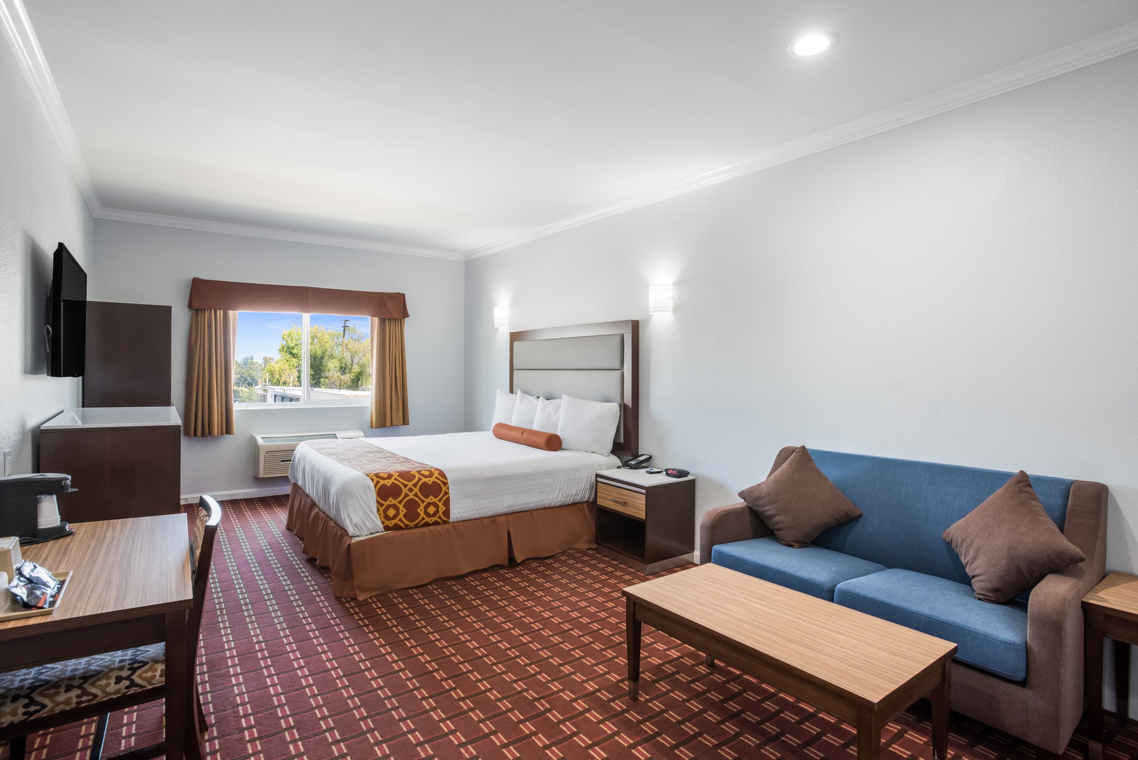 Rodeway Inn & Suites Pasadena - Image 3