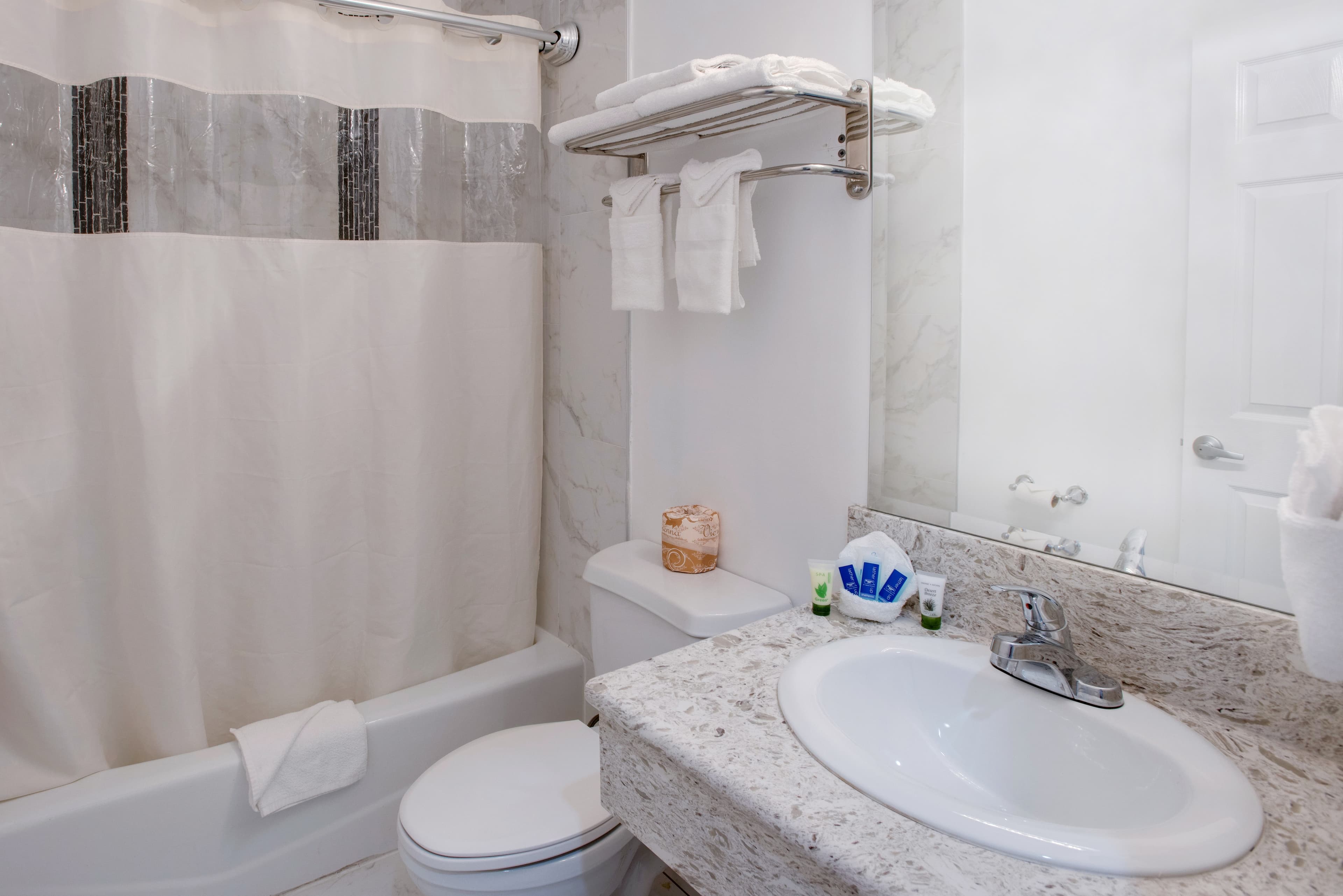 Rodeway Inn & Suites Pasadena — 26