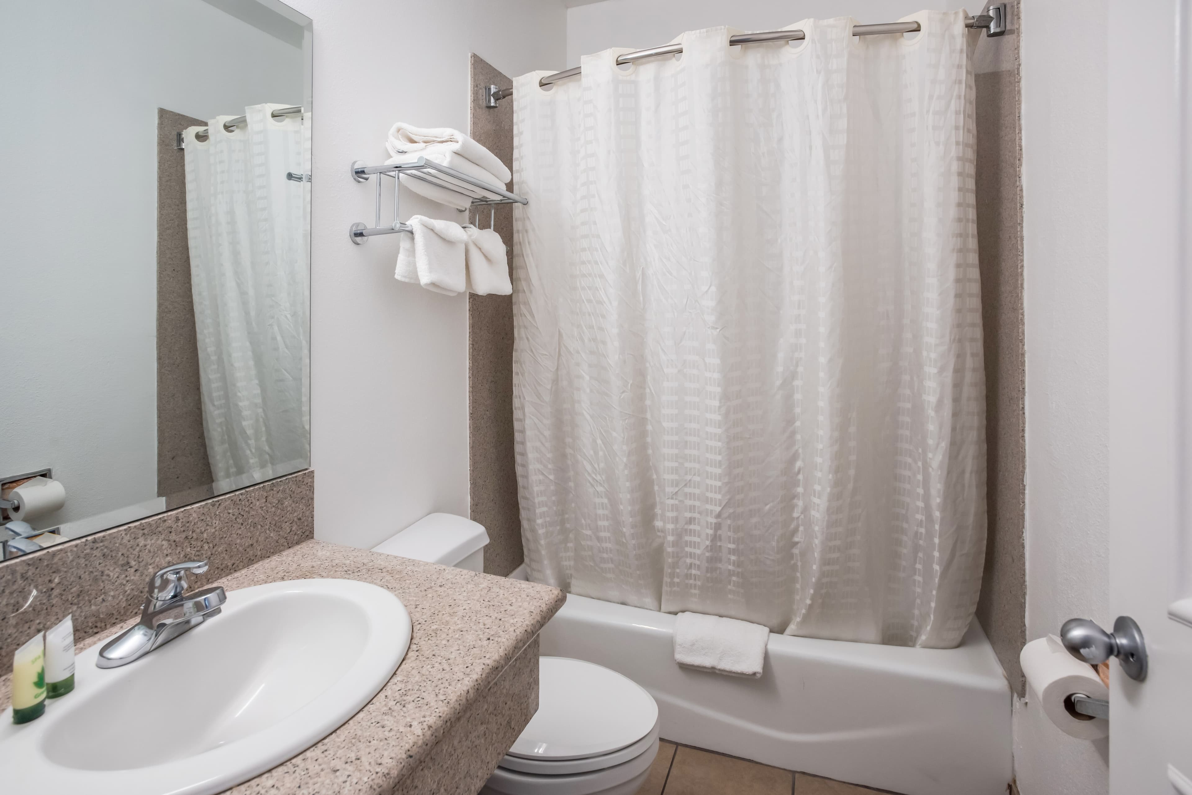 Rodeway Inn & Suites Pasadena — 61