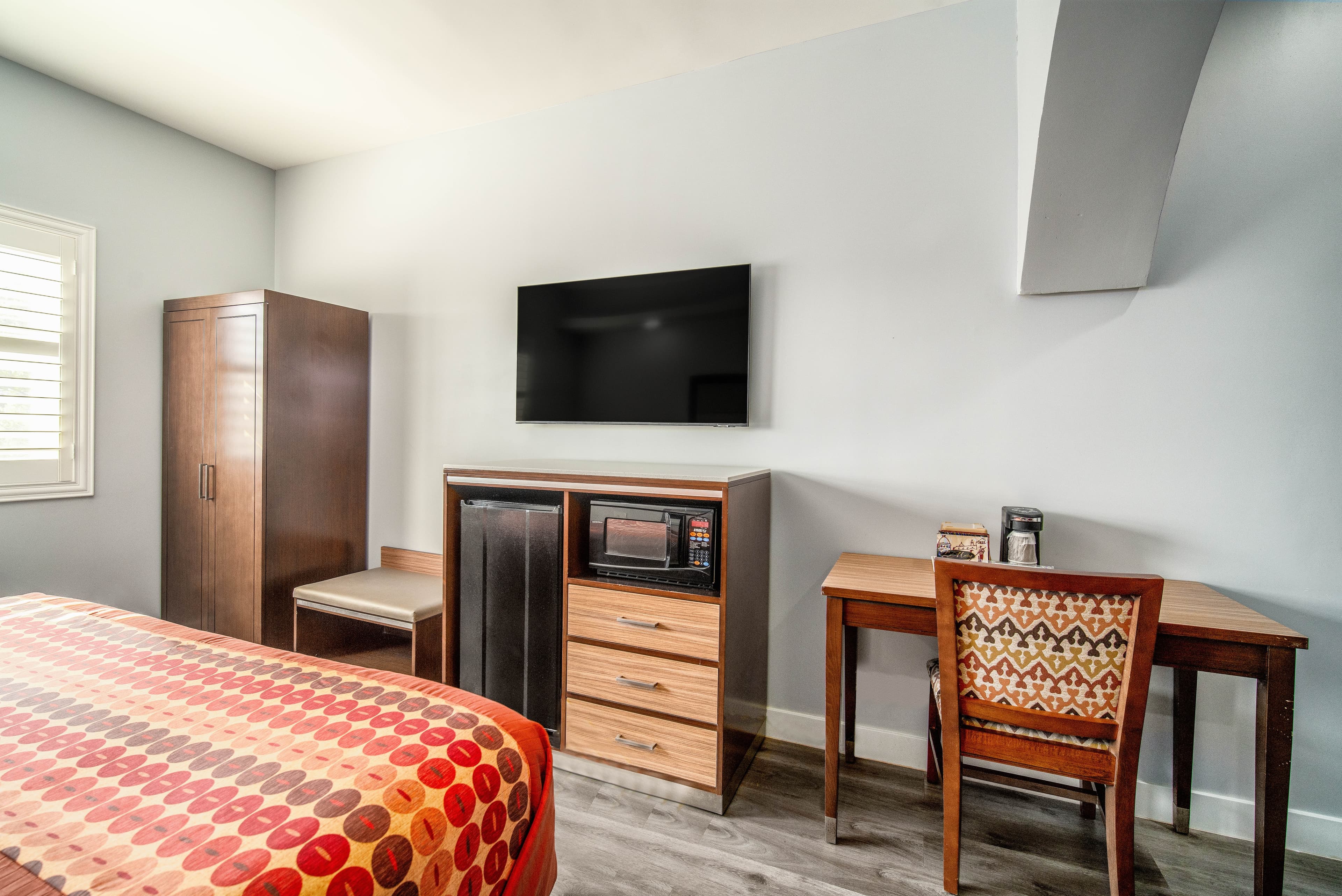 Rodeway Inn & Suites Pasadena — 48