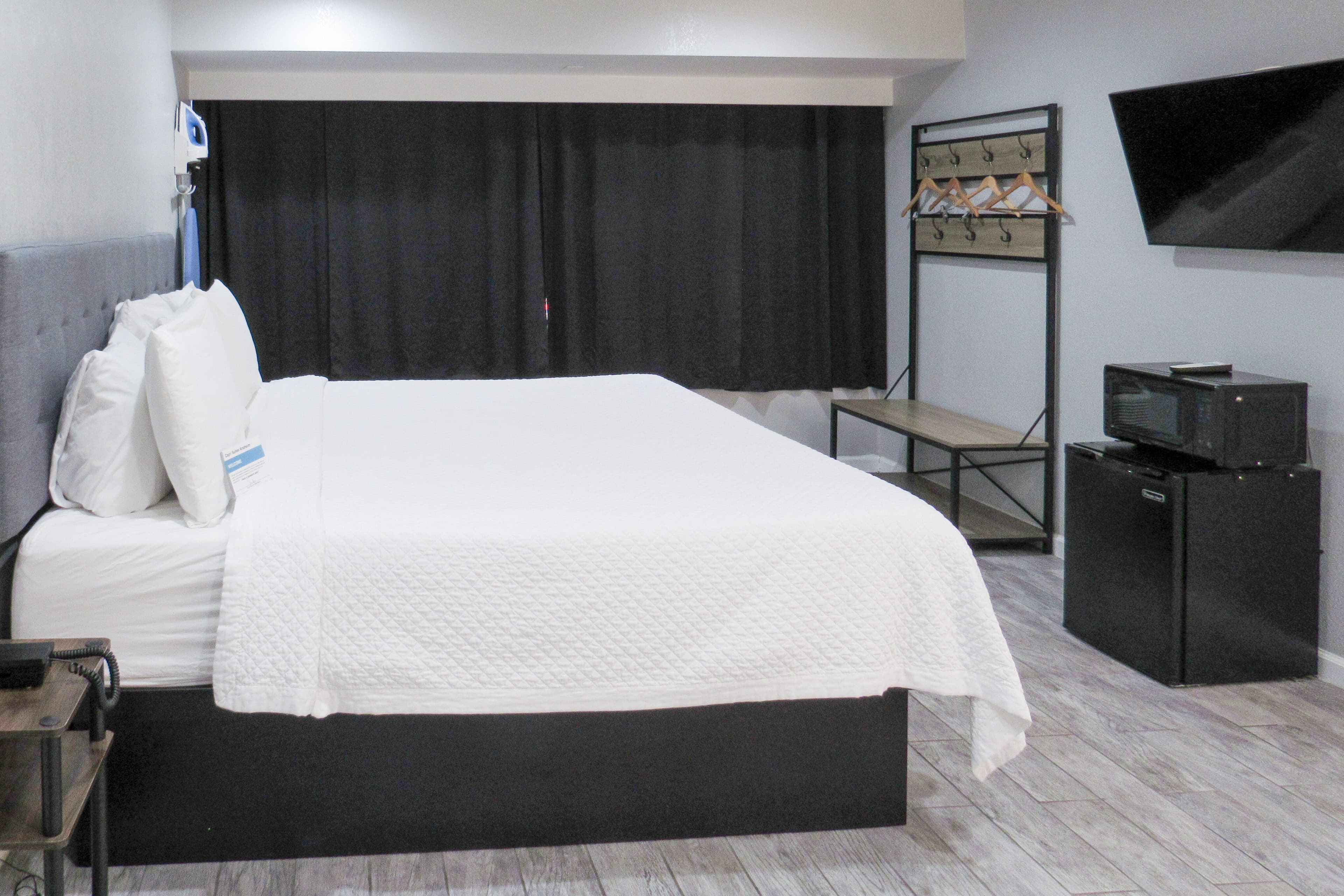 Capri Suites Anaheim — 6
