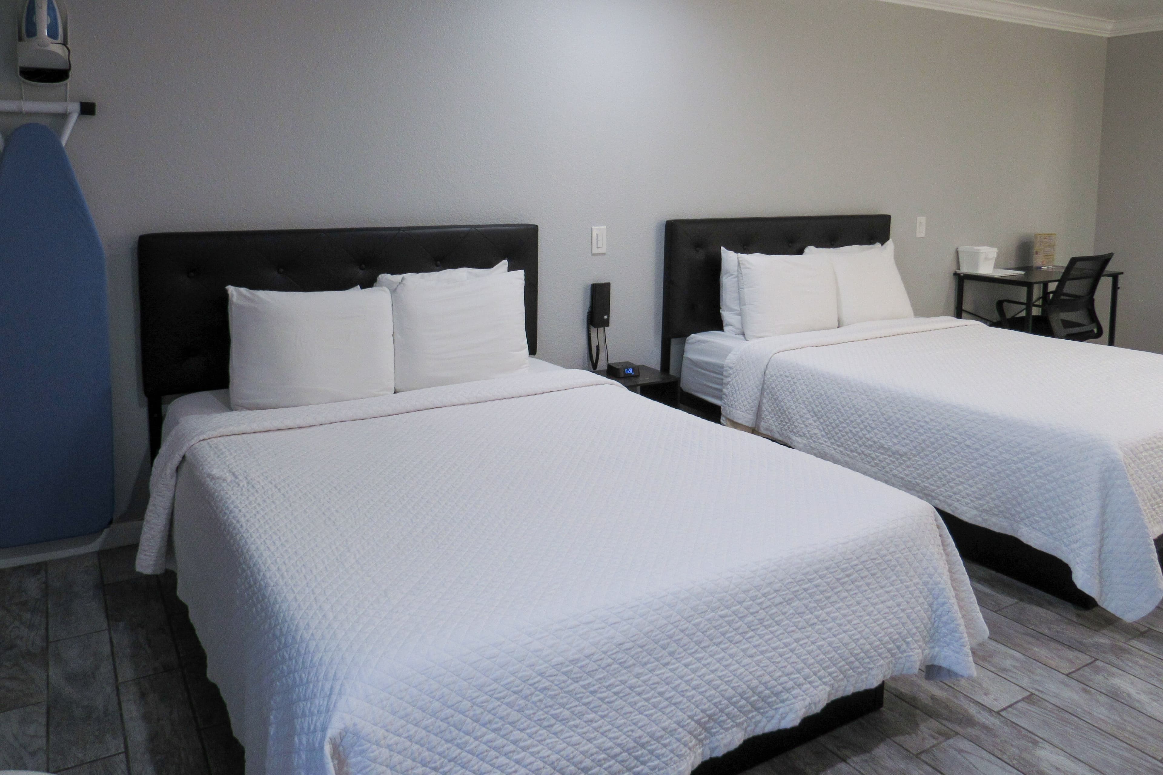 Capri Suites Anaheim — 10