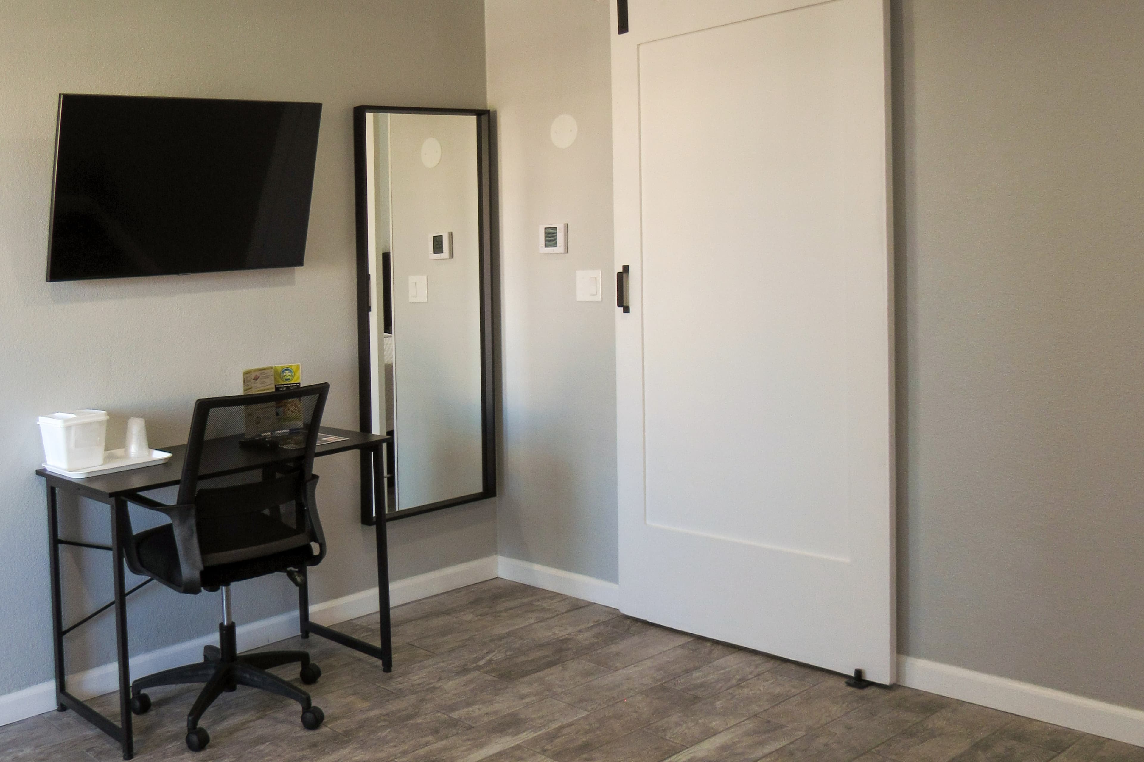 Capri Suites Anaheim — 19