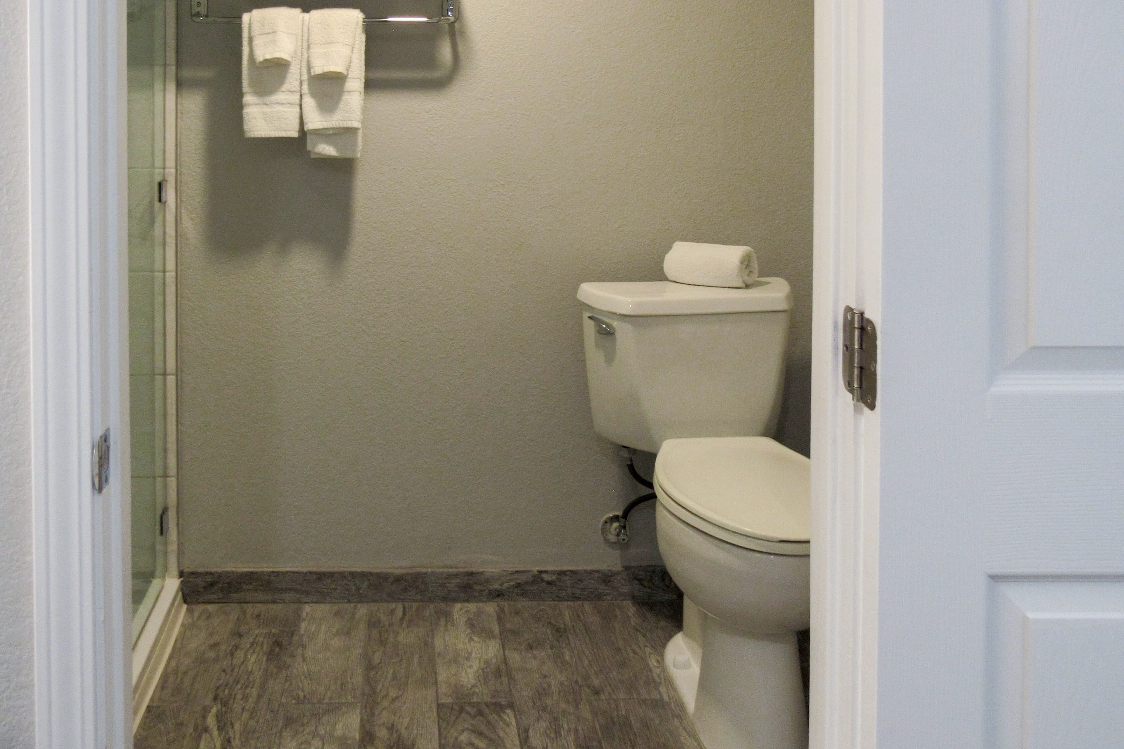 Capri Suites Anaheim - Image 5