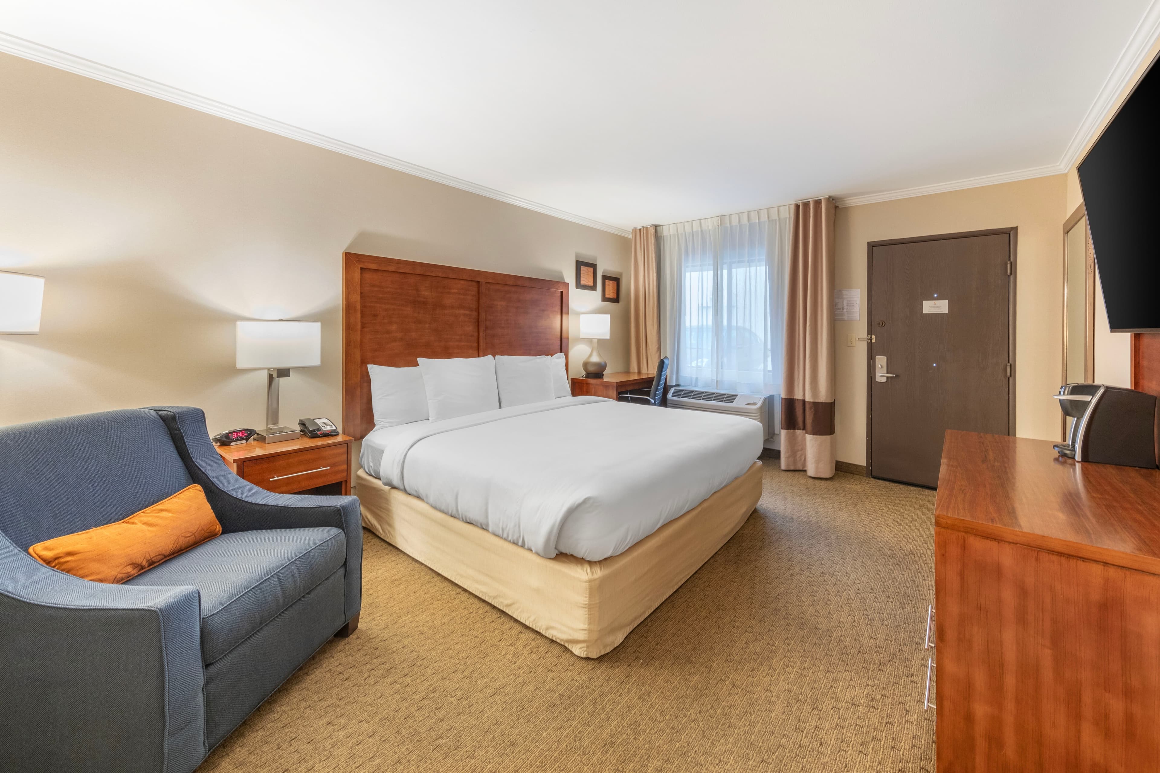 Comfort Inn Santa Monica - West Los Angeles - Image 2