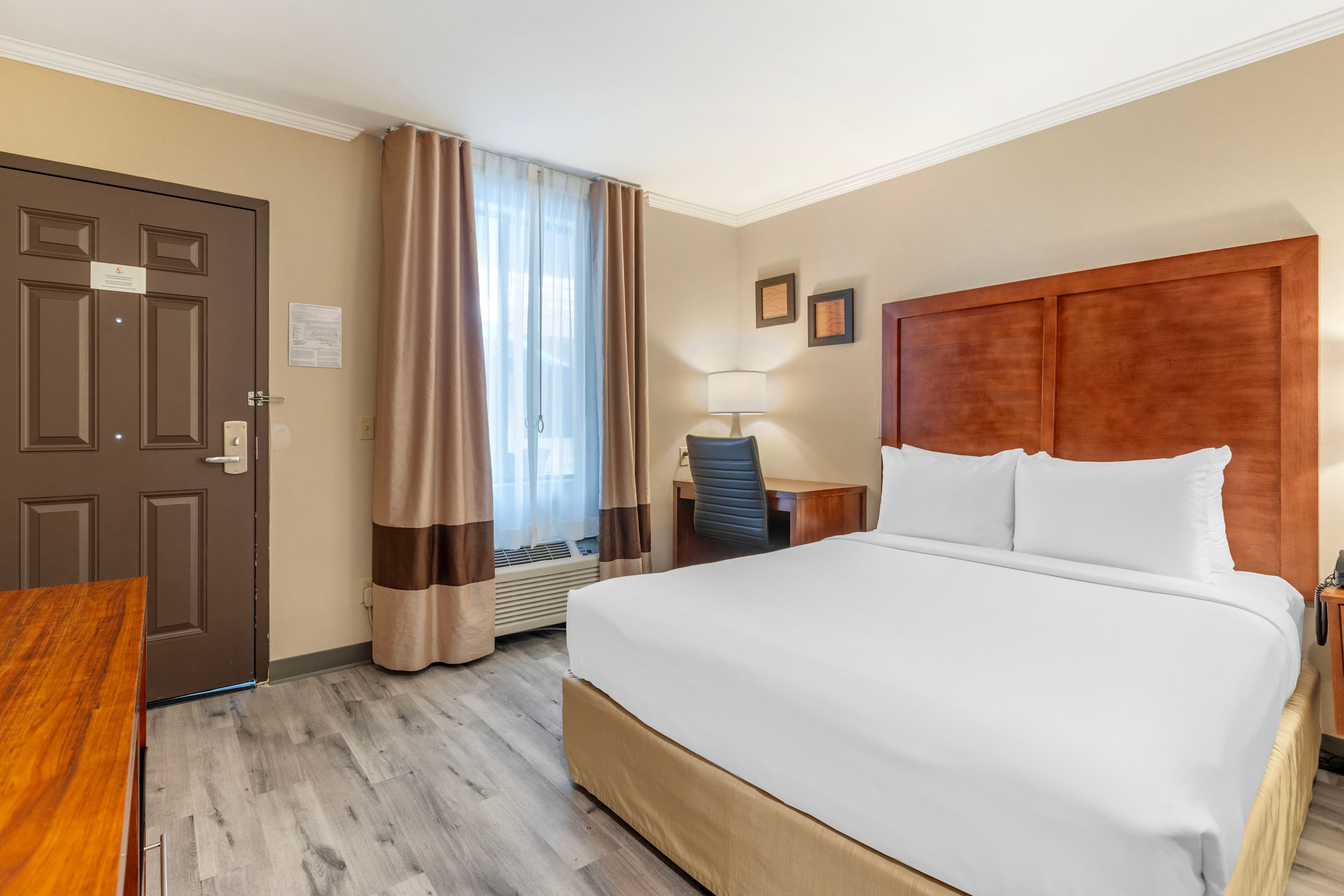Comfort Inn Santa Monica - West Los Angeles — 7