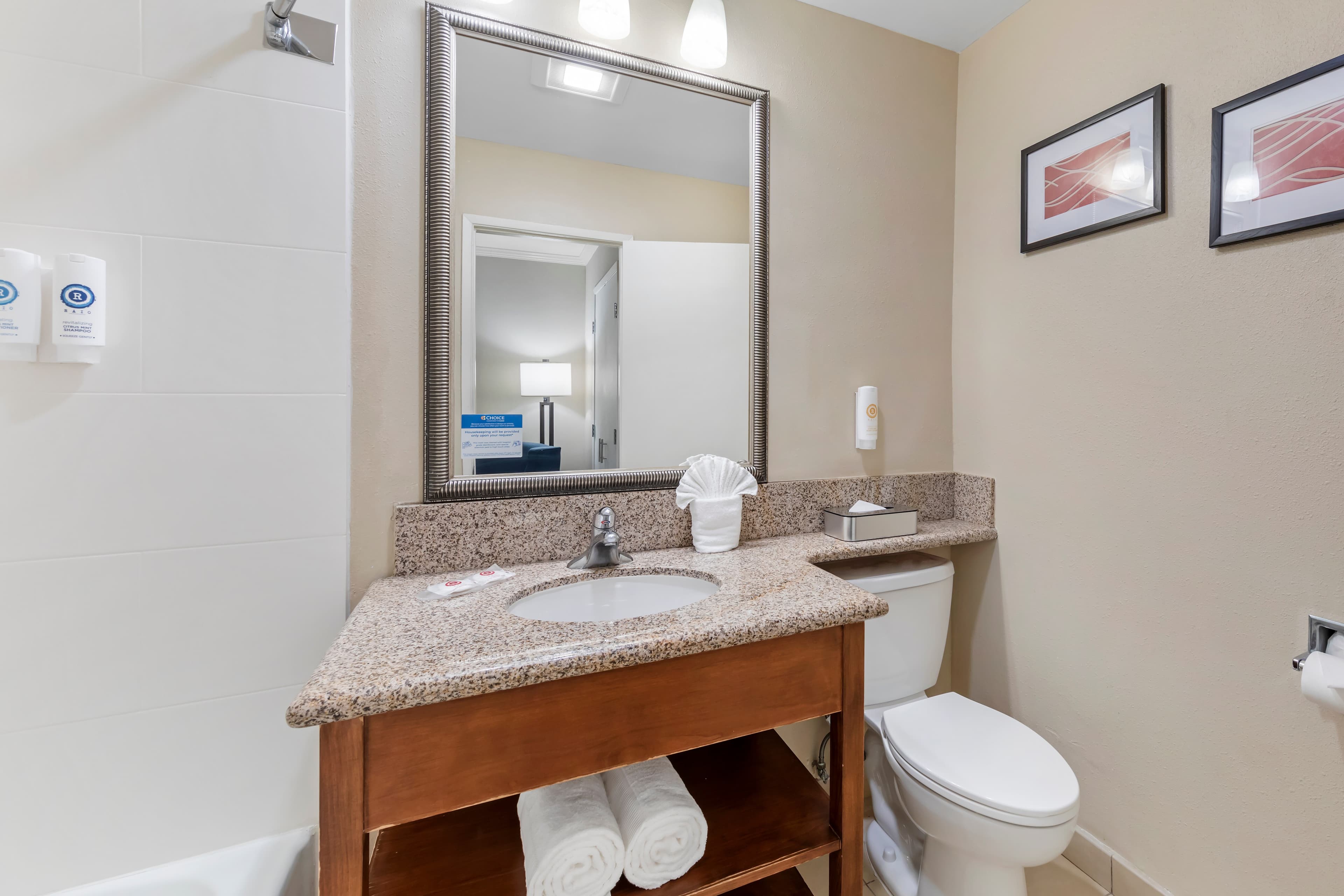 Comfort Inn Santa Monica - West Los Angeles — 36