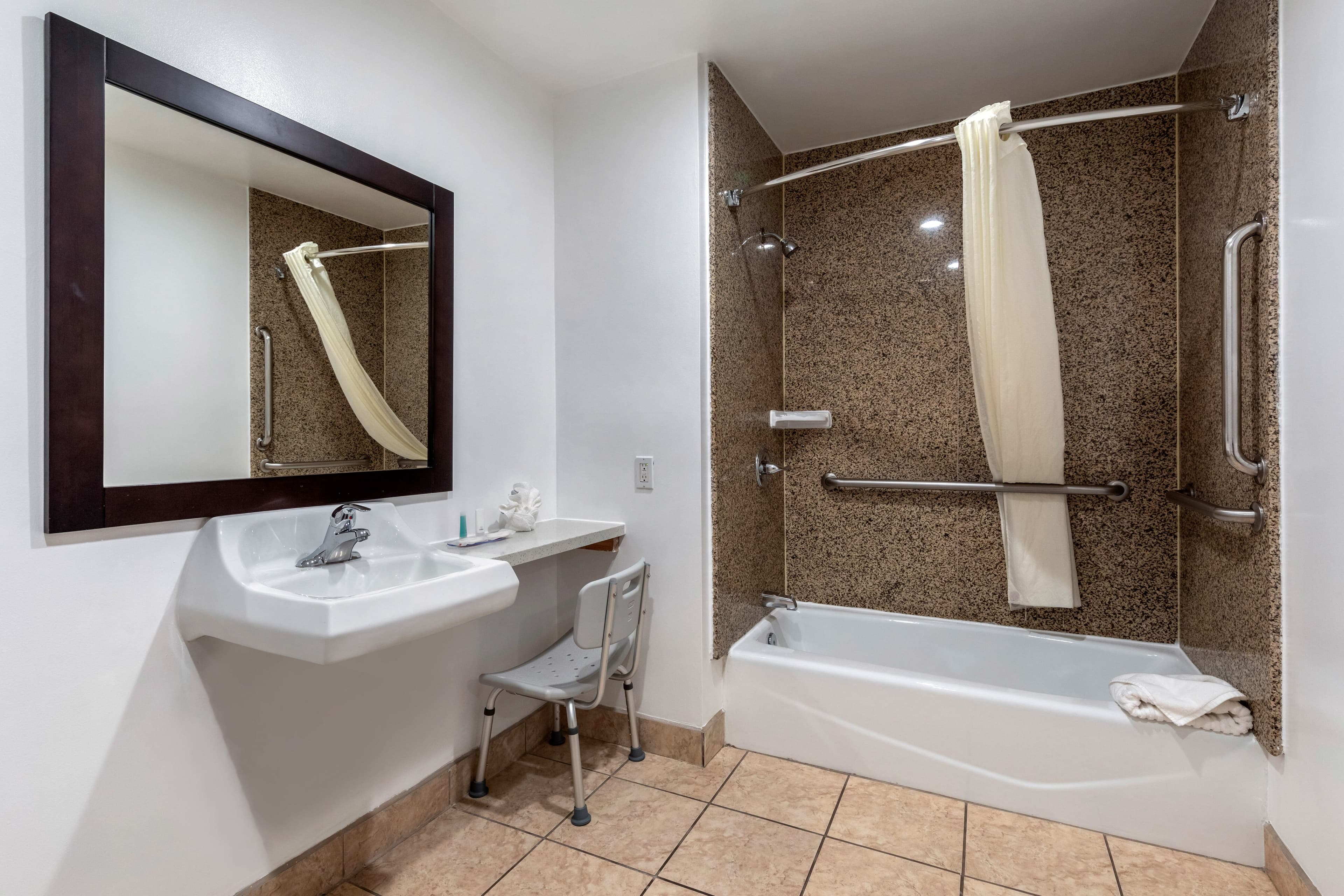 Rodeway Inn Carson - Los Angeles South — 6