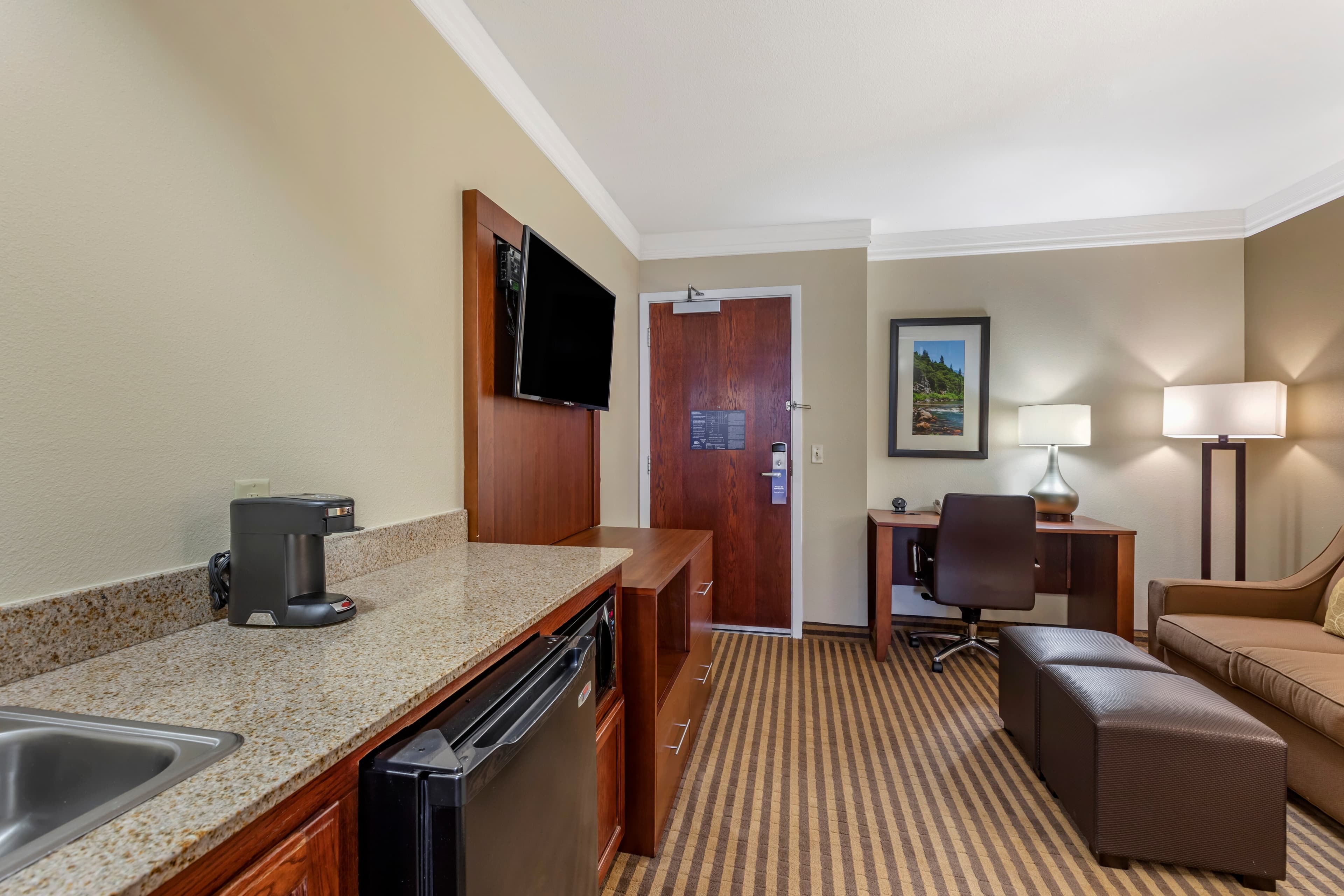 Comfort Suites Visalia - Convention Center — 17
