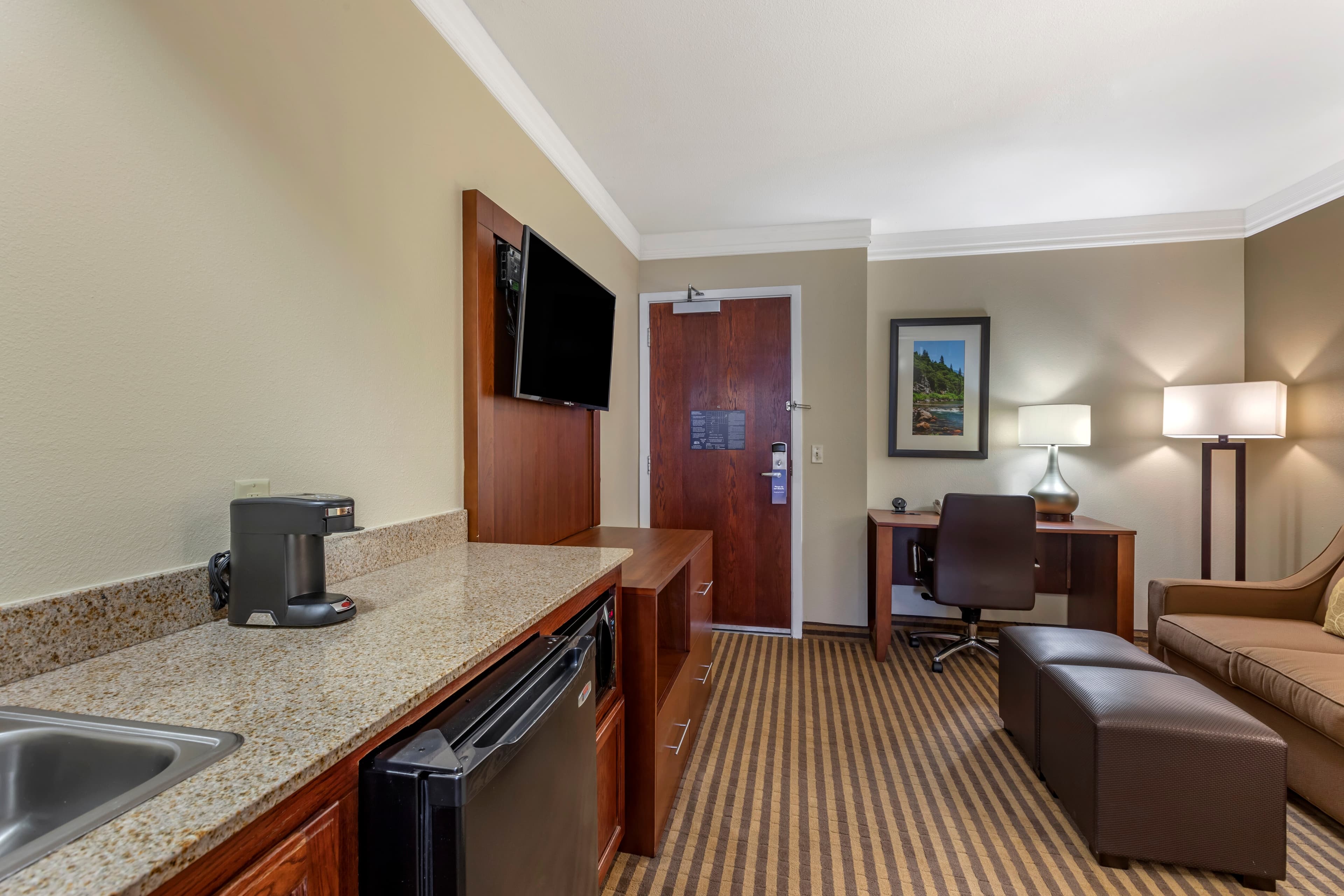 Comfort Suites Visalia - Convention Center — 24