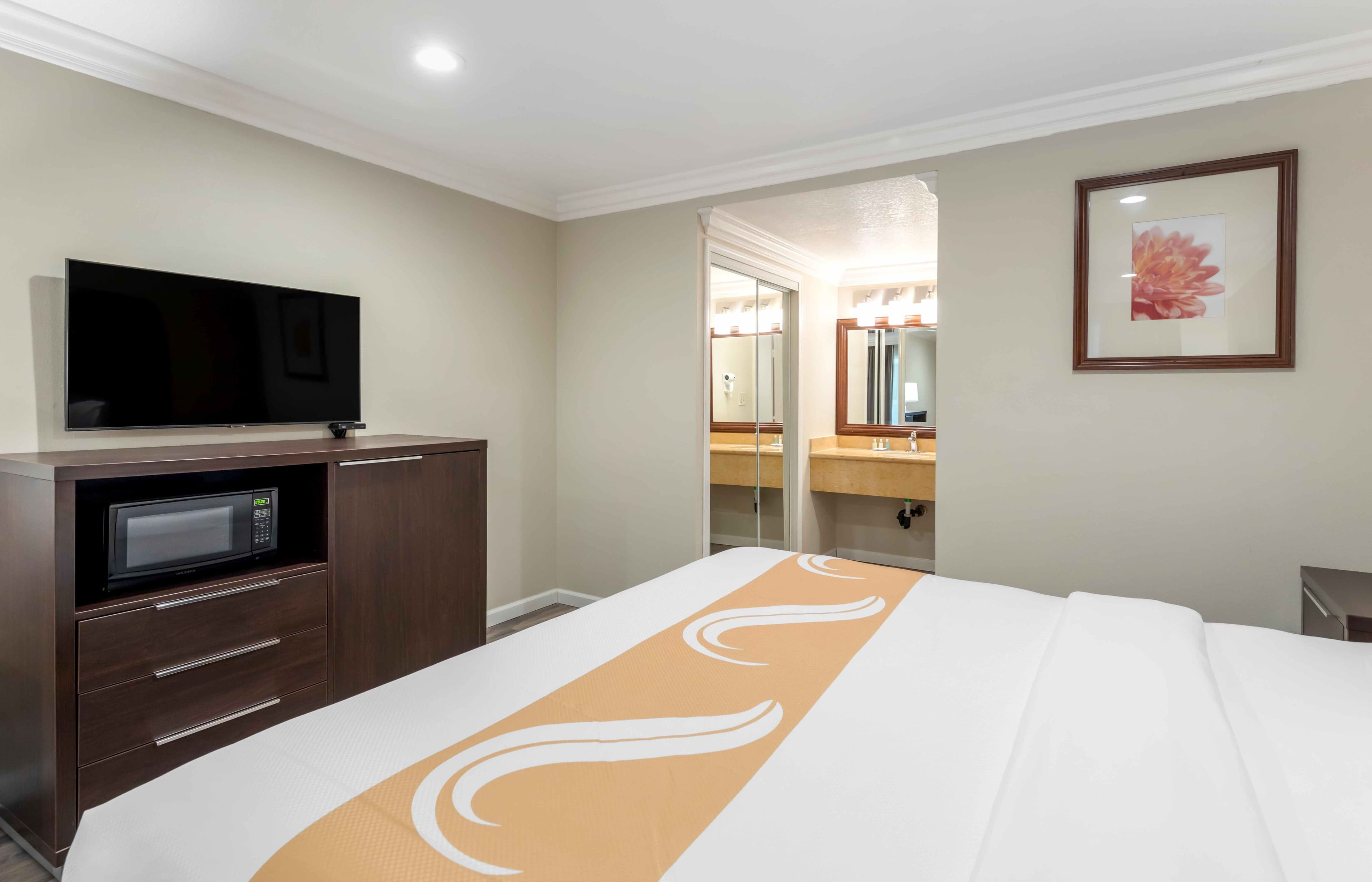 Quality Inn Long Beach - Signal Hill - Image 4