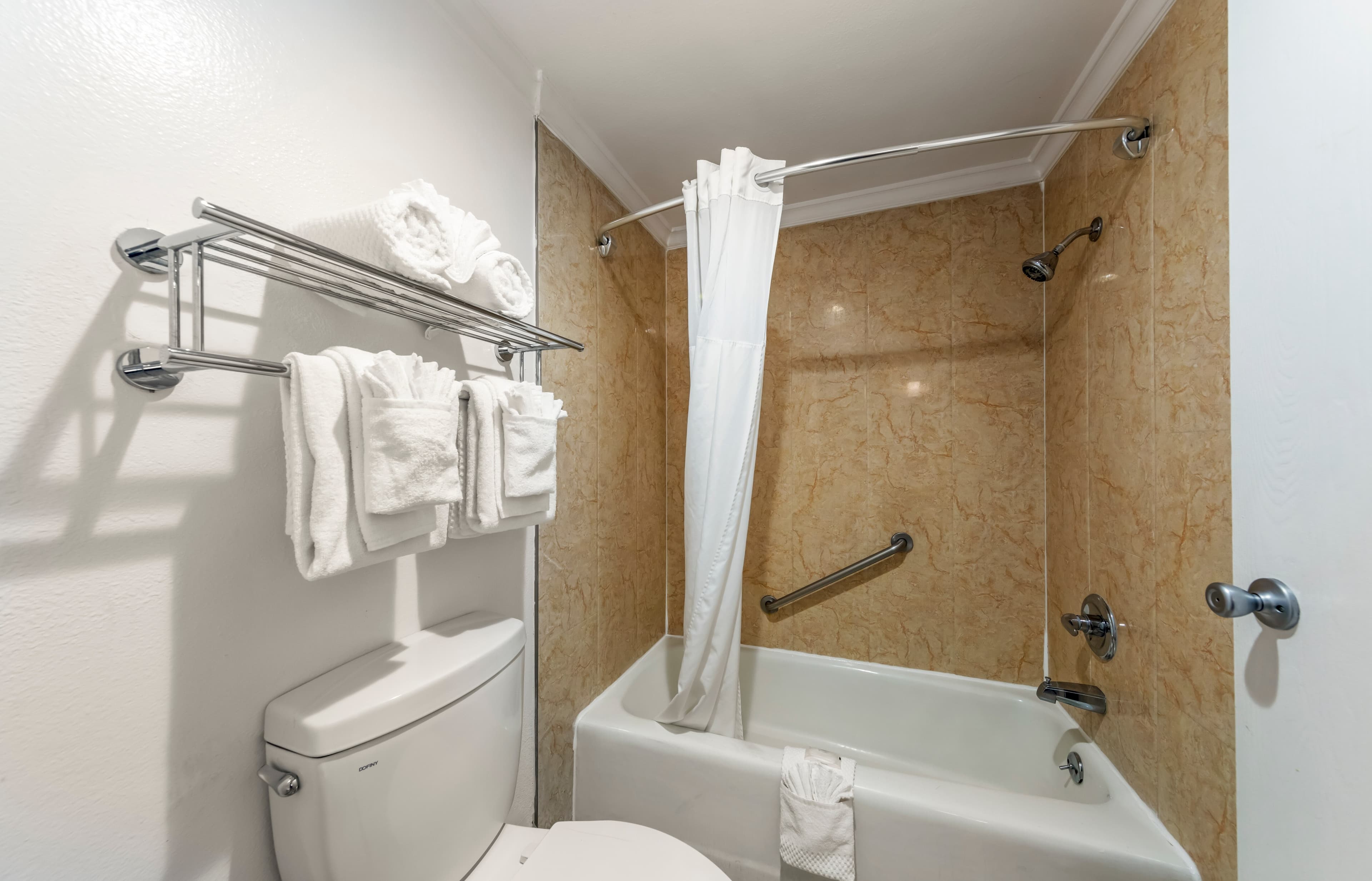 Quality Inn Long Beach - Signal Hill — 15