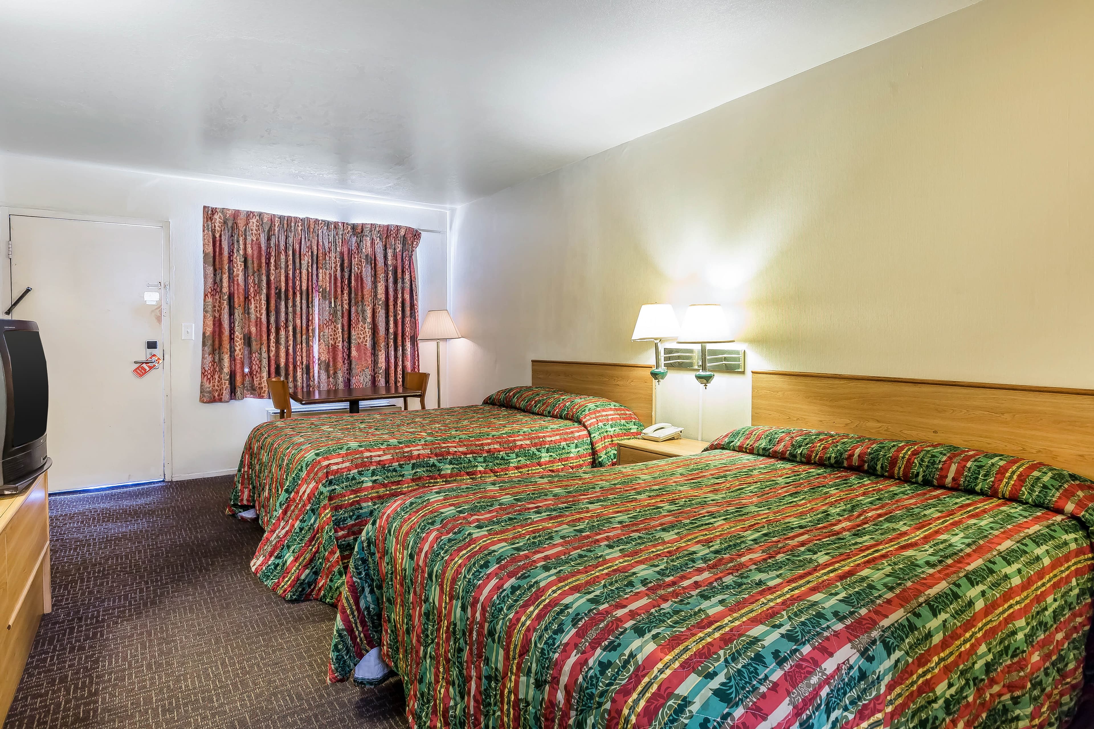 Rodeway Inn Magic Mountain Area - Image 3