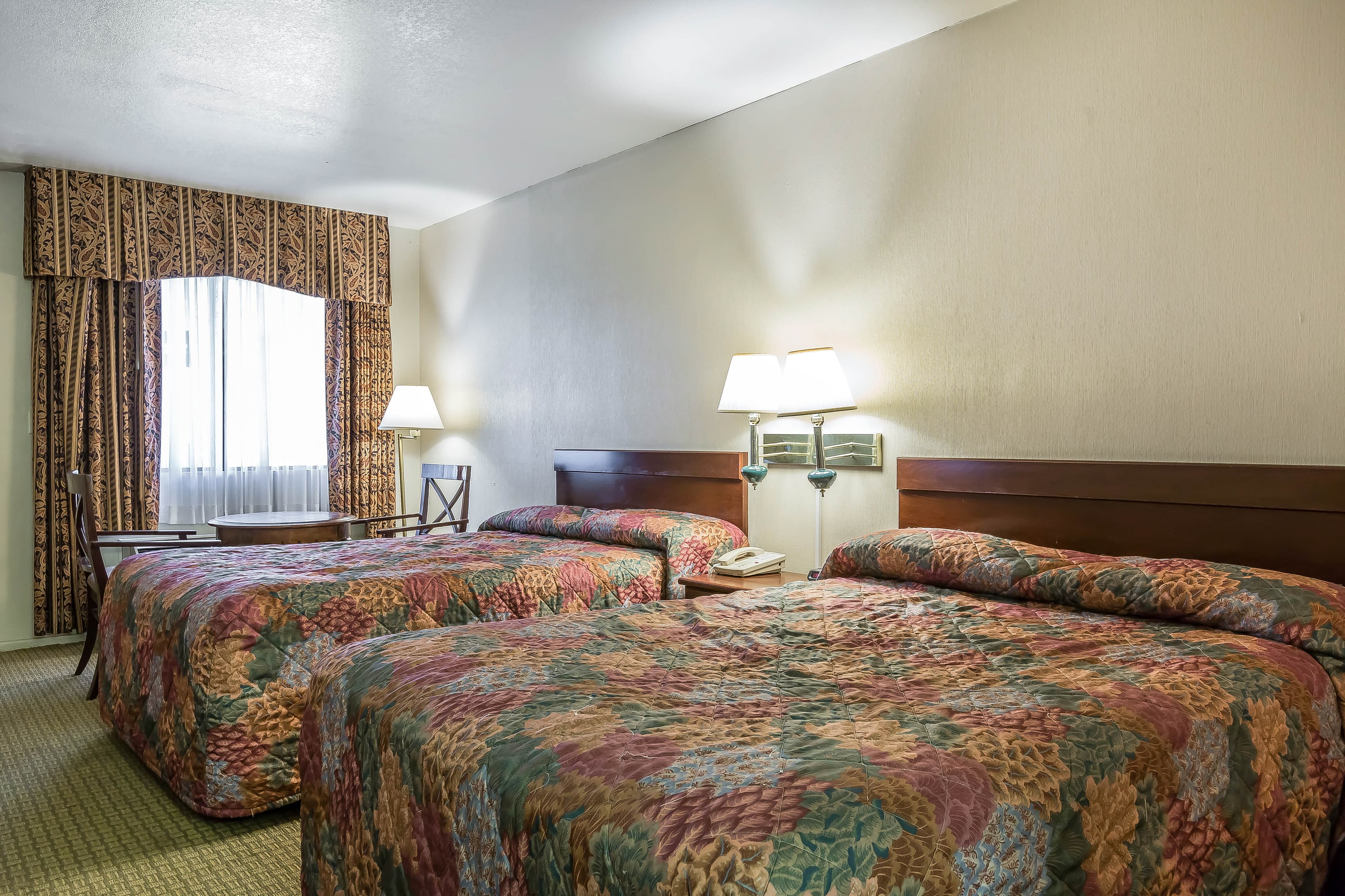 Rodeway Inn Magic Mountain Area — 19
