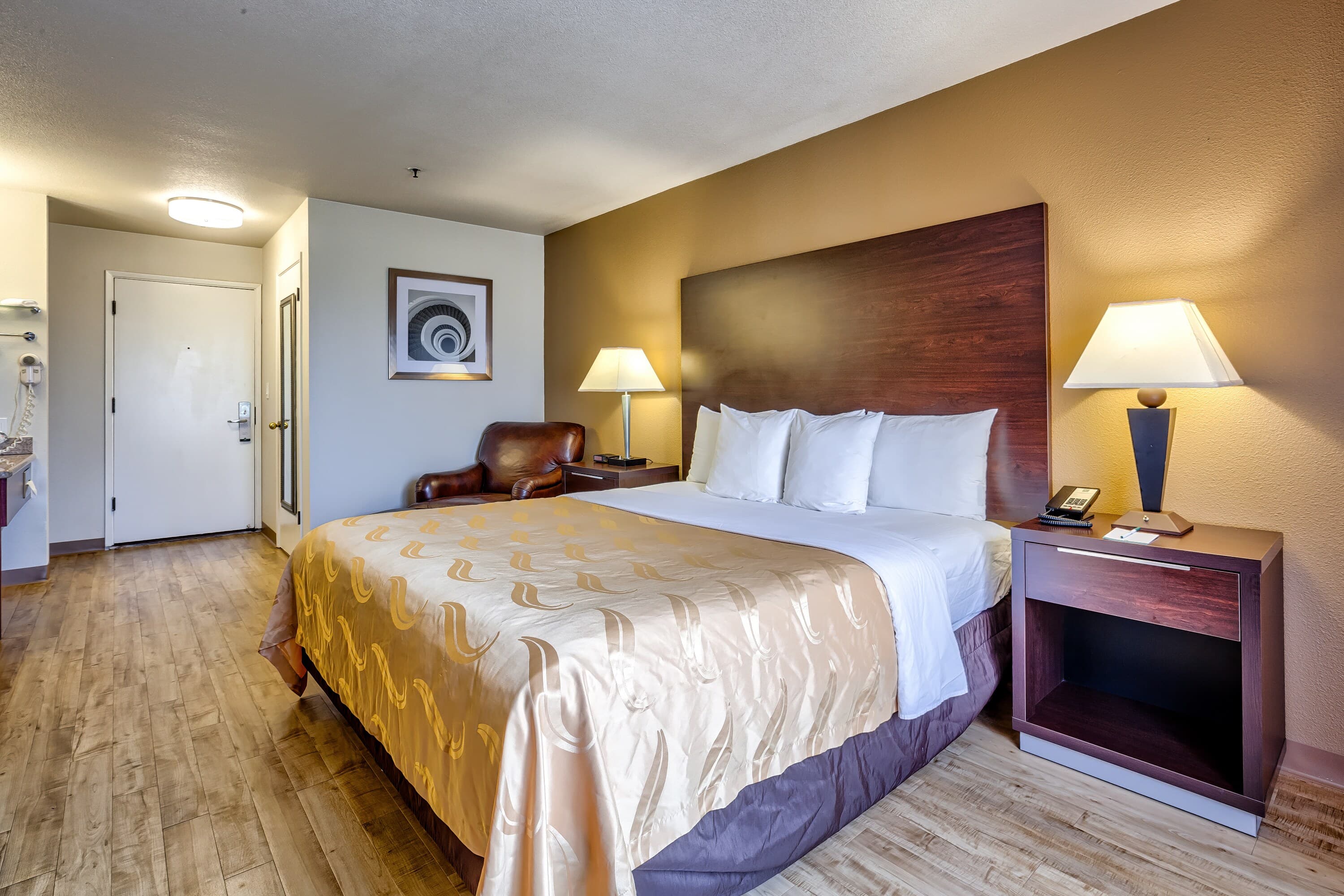 Quality Inn near Six Flags Discovery Kingdom-Napa Valley — 11