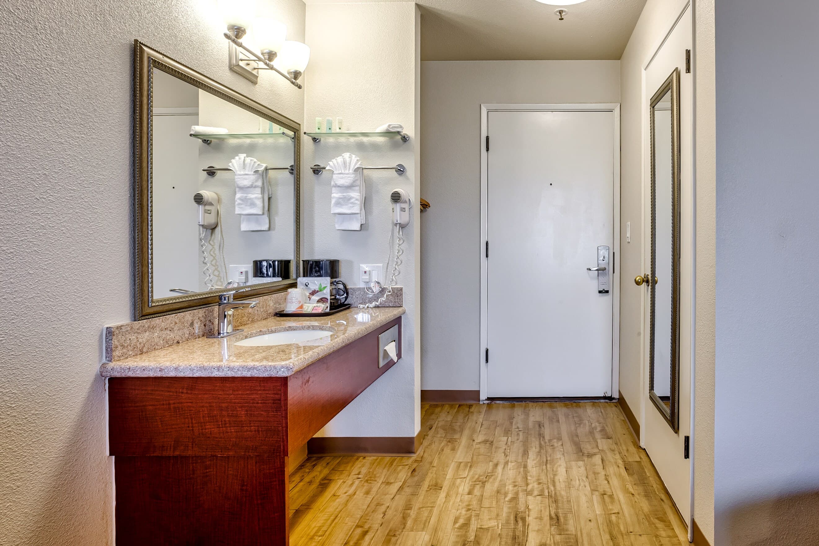 Quality Inn near Six Flags Discovery Kingdom-Napa Valley — 15