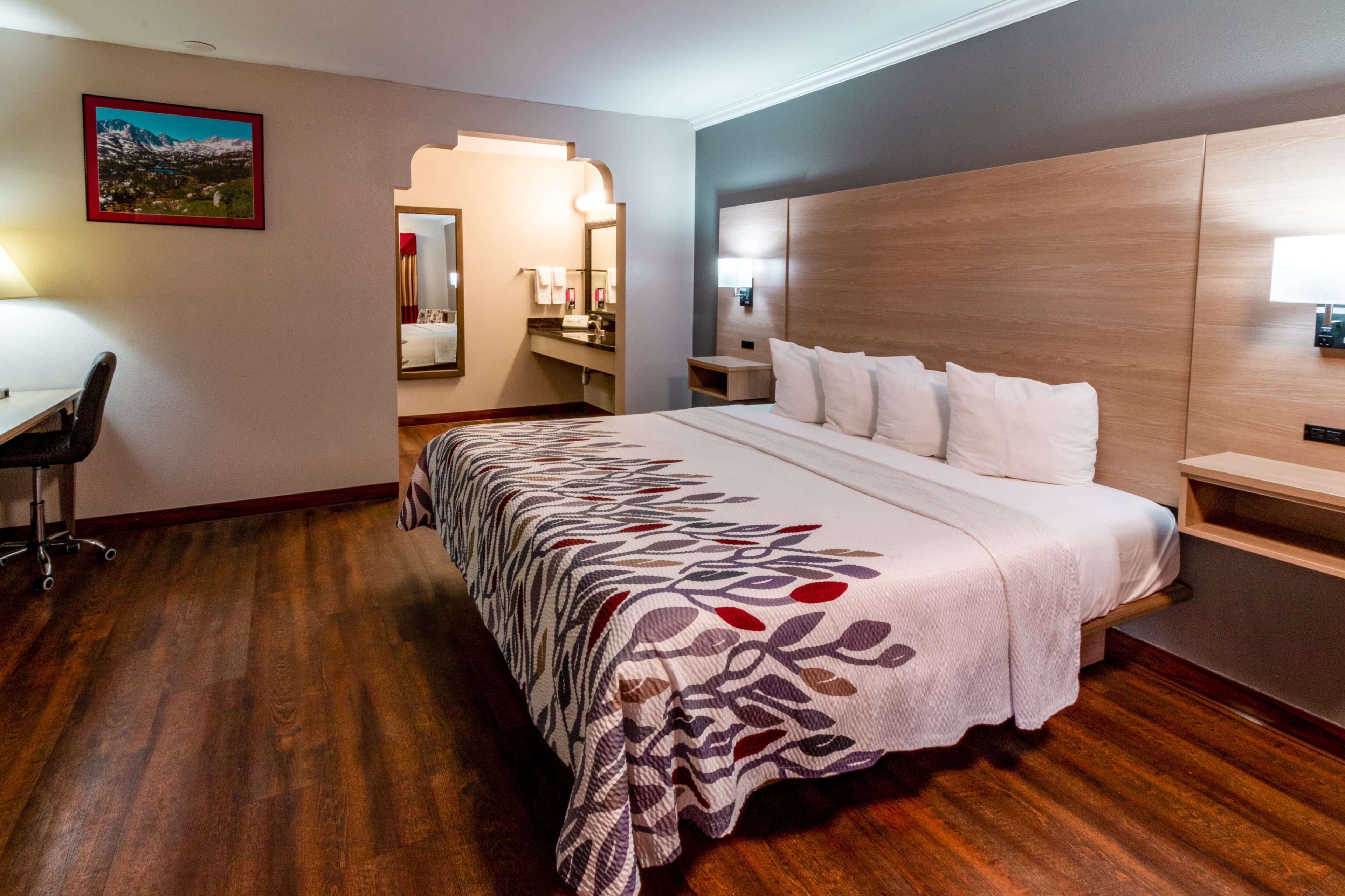 Quality Inn Bishop near Mammoth - Image 2