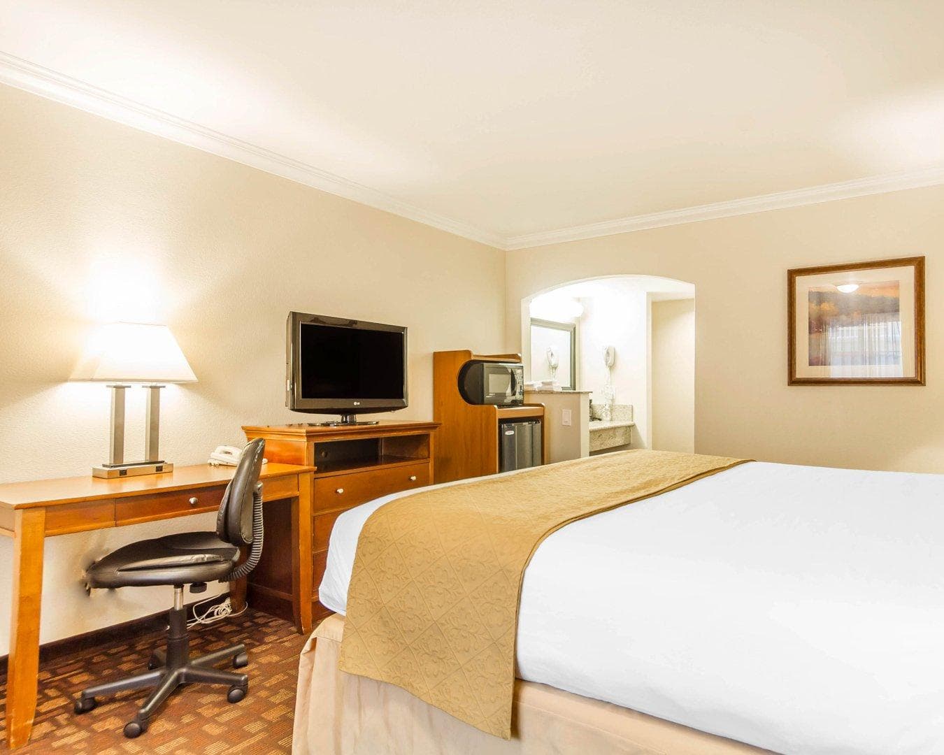 Quality Inn Sacramento Convention Center - Image 3