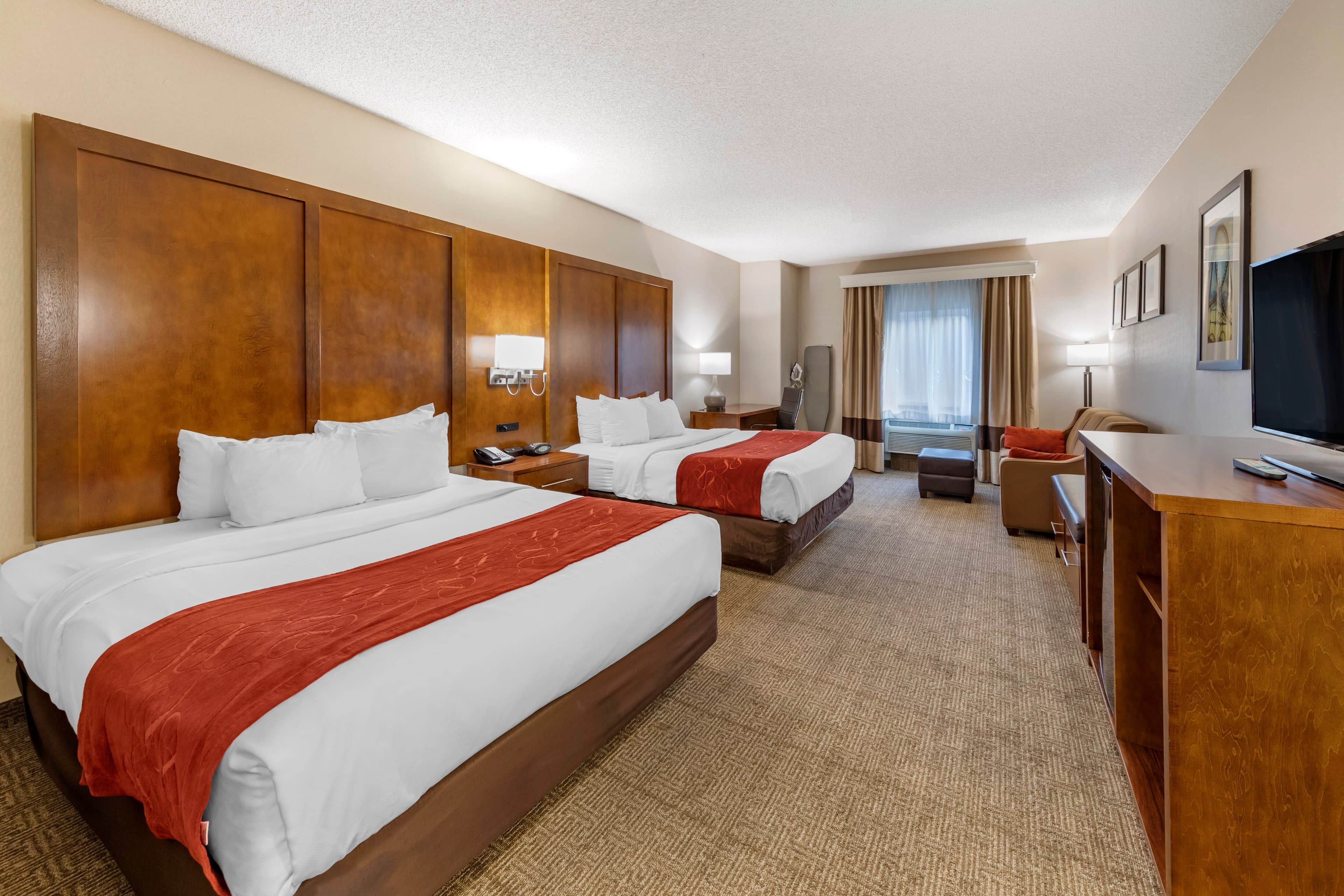 Comfort Suites Near Six Flags Magic Mountain — 7
